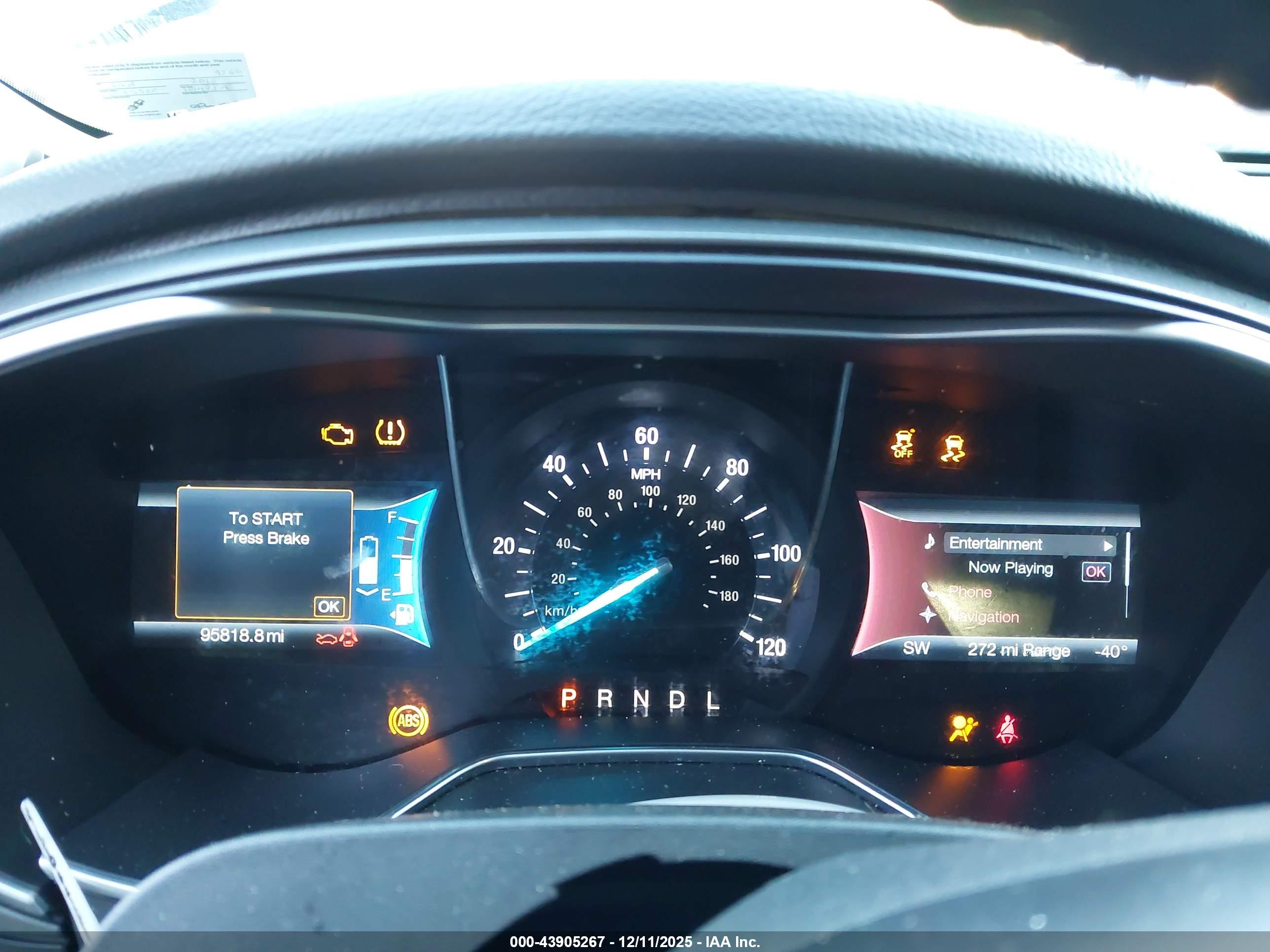 FORD FUSION image 7