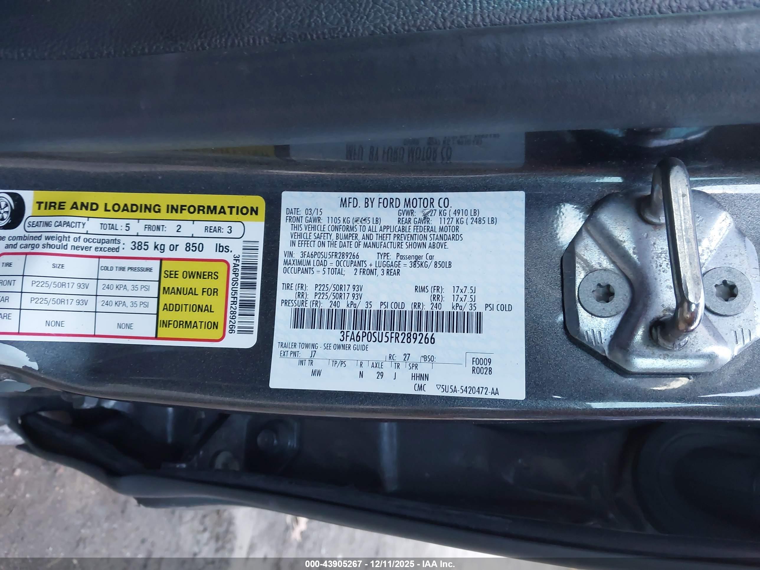 FORD FUSION image 9