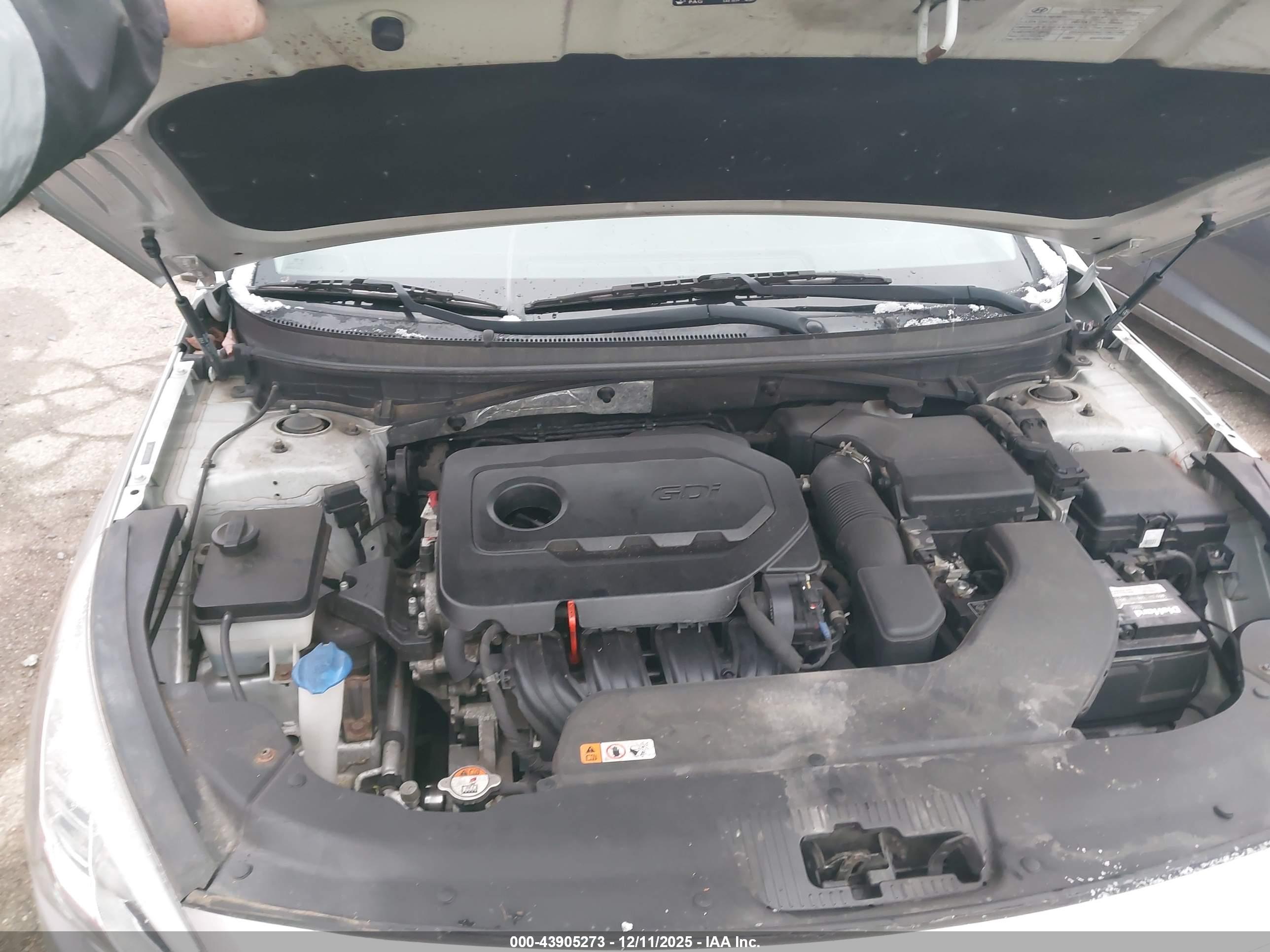 HYUNDAI SONATA image 10