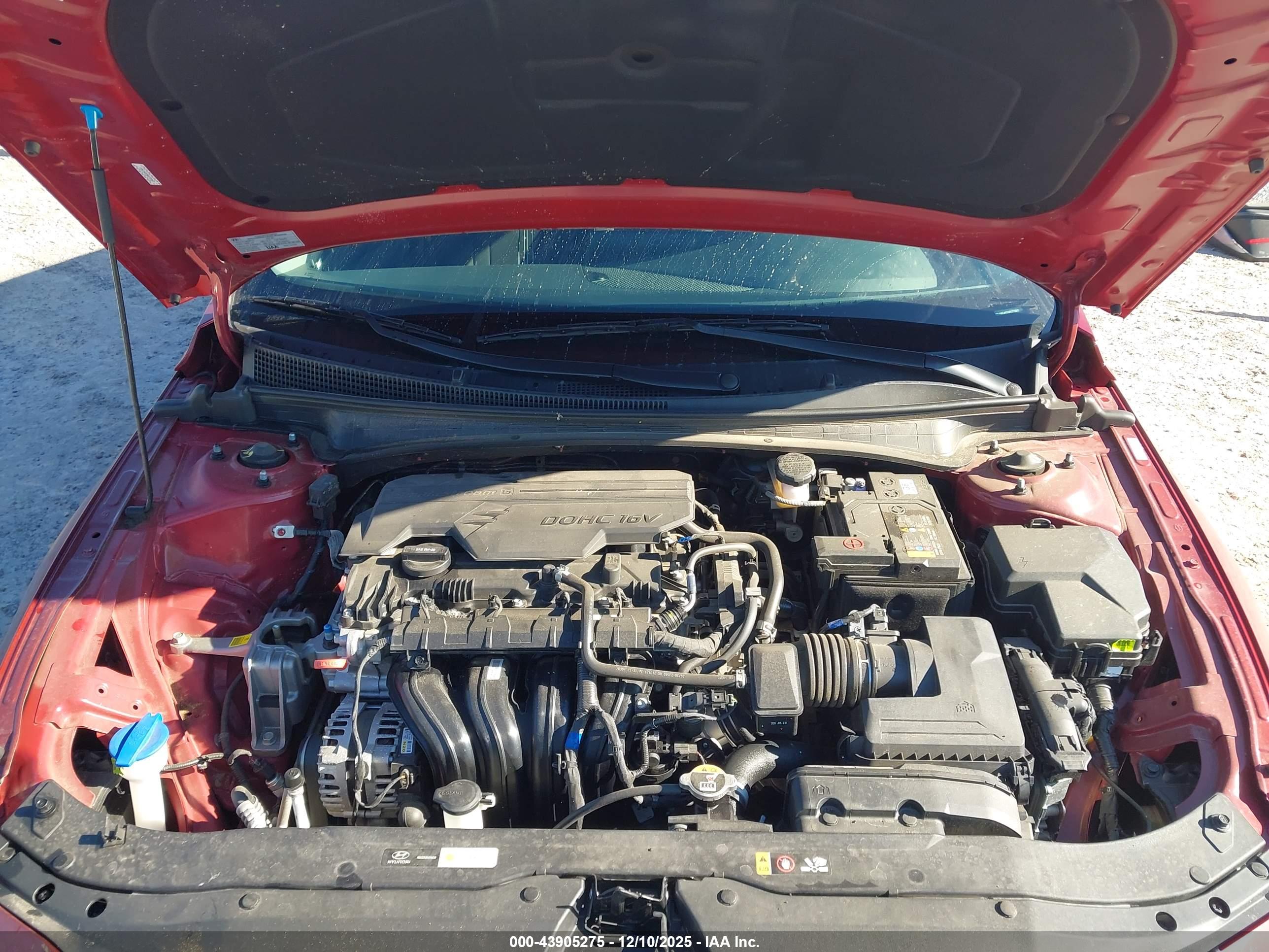 HYUNDAI ELANTRA image 10