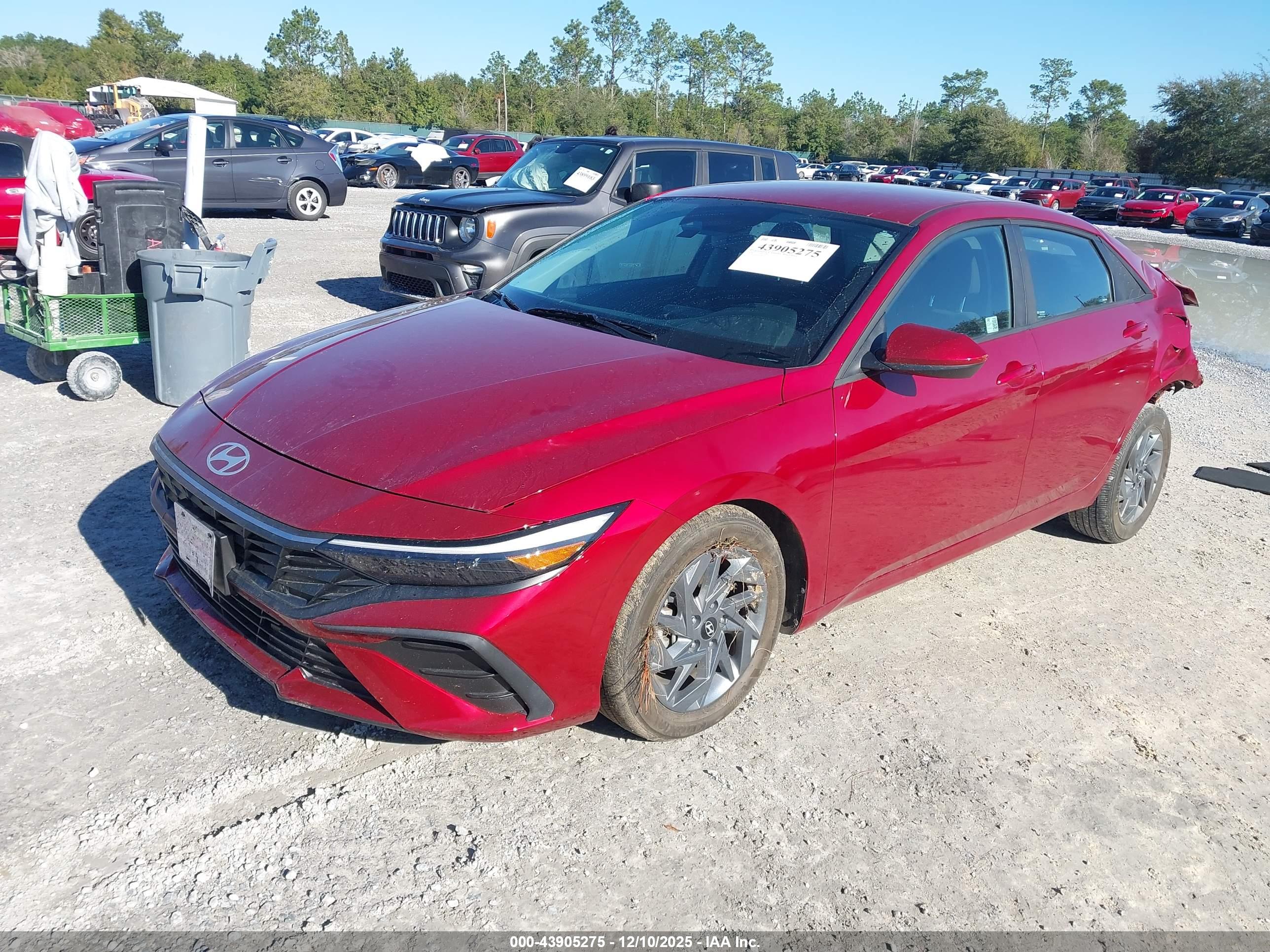HYUNDAI ELANTRA image 2