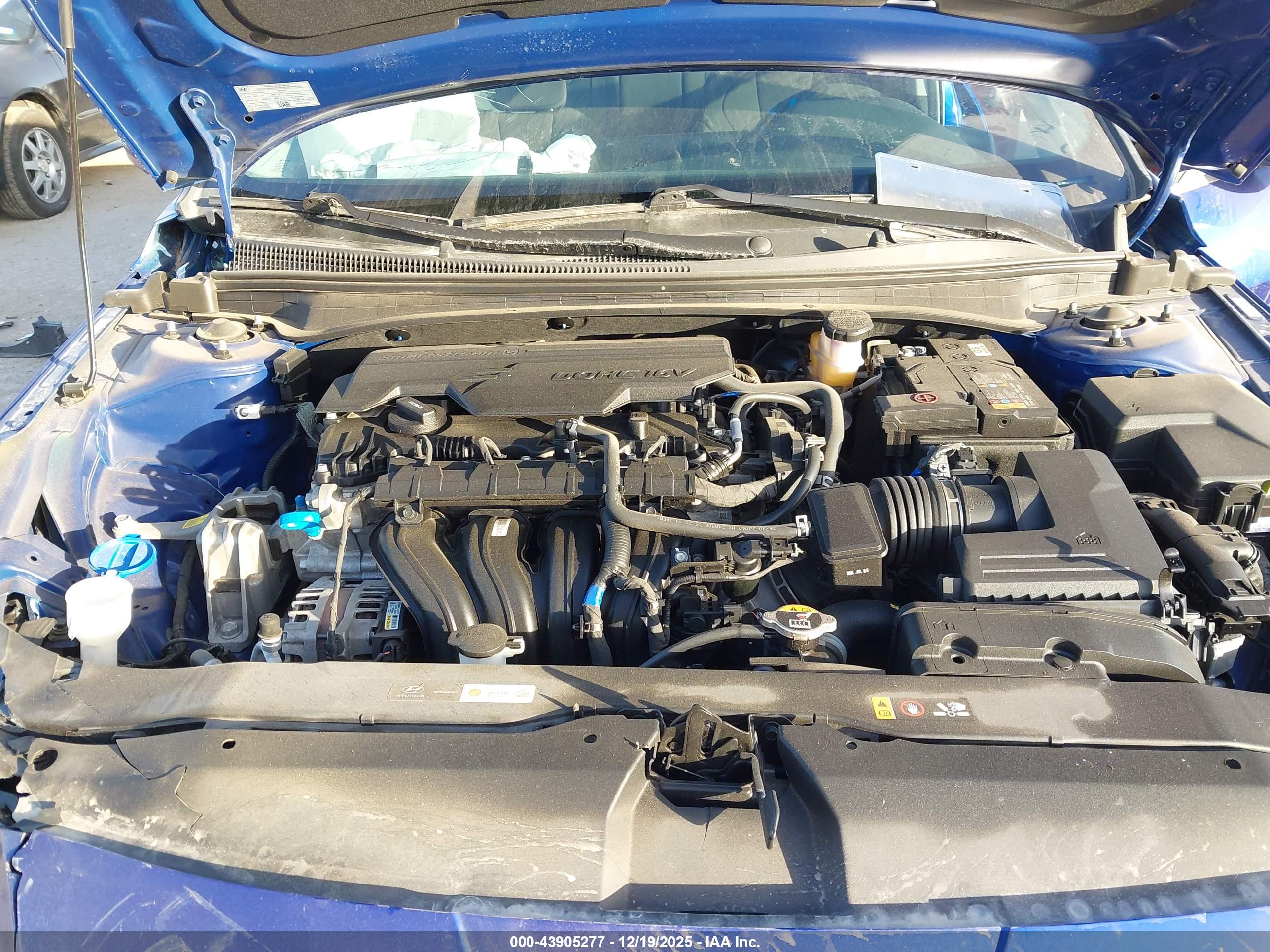 HYUNDAI ELANTRA image 10