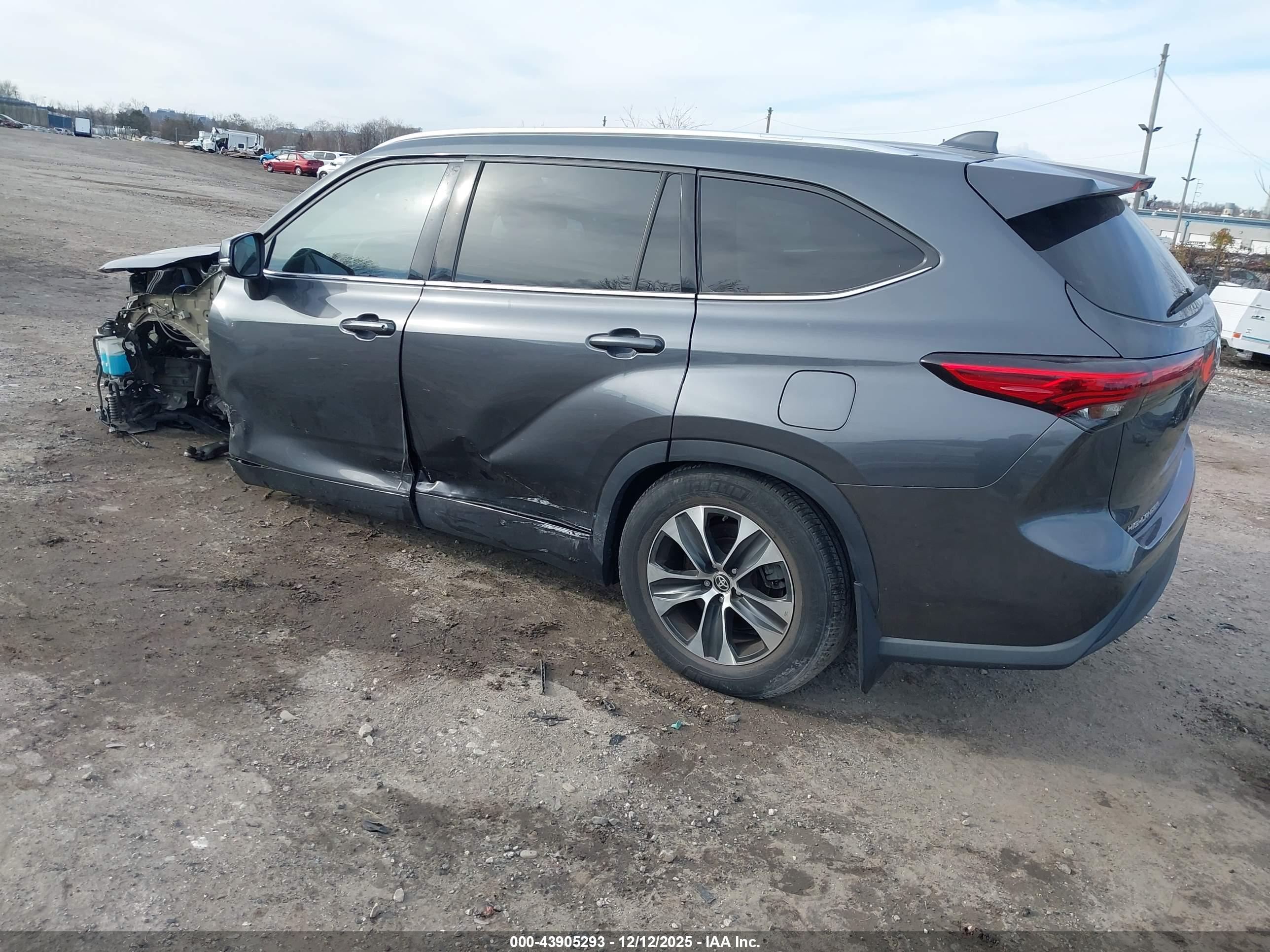 TOYOTA HIGHLANDER image 3