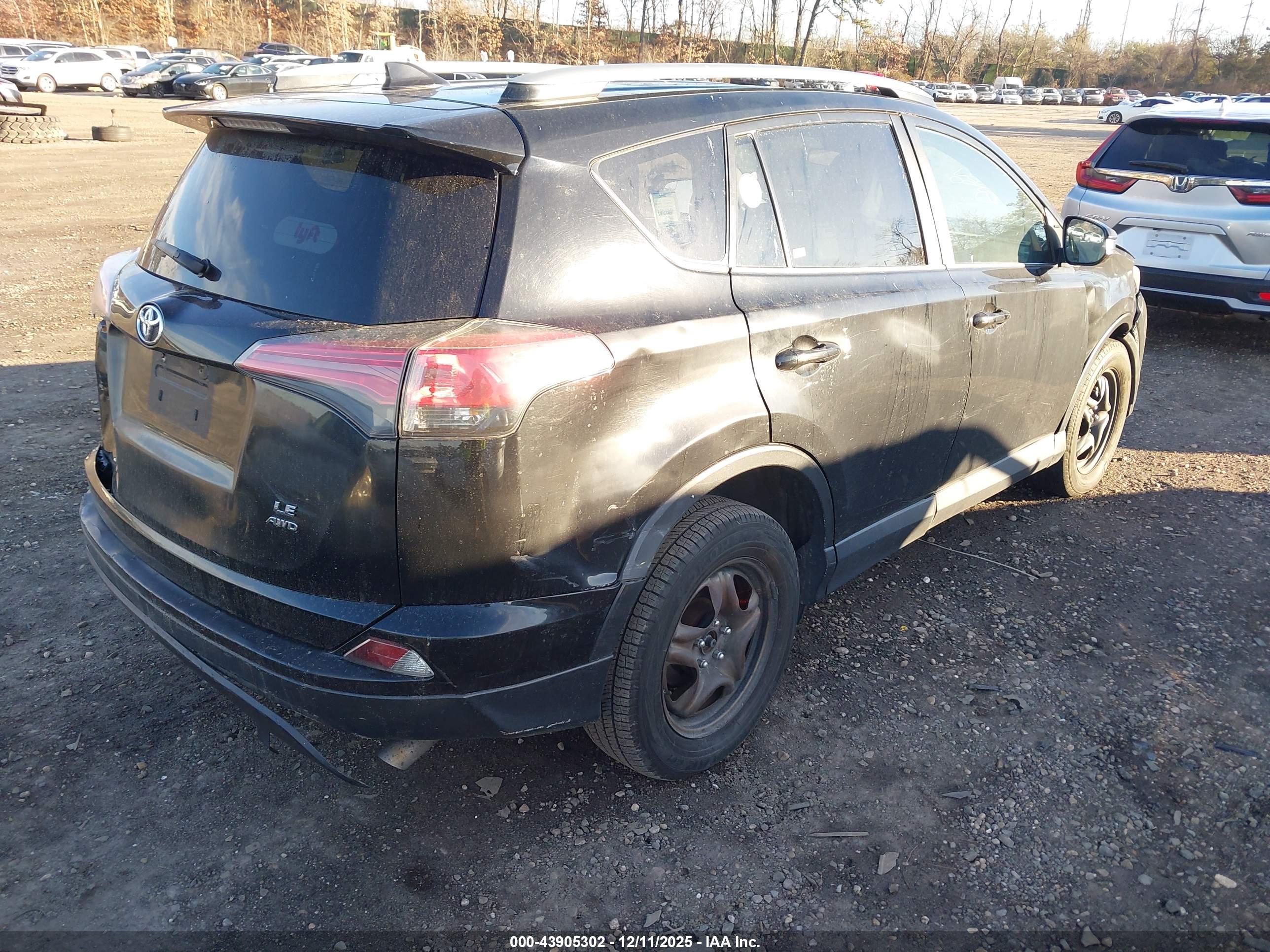 TOYOTA RAV4 image 4