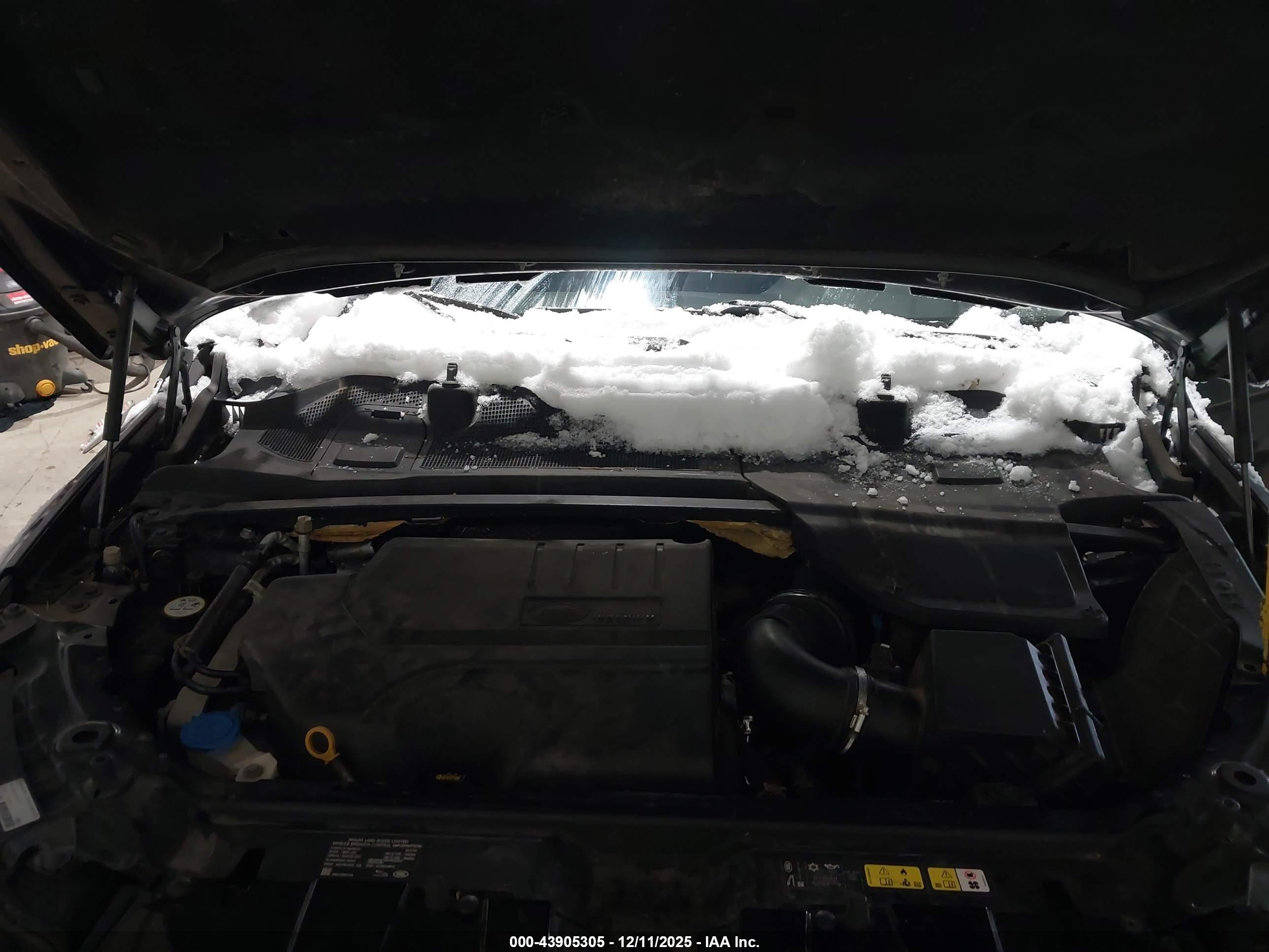 LAND ROVER image 10