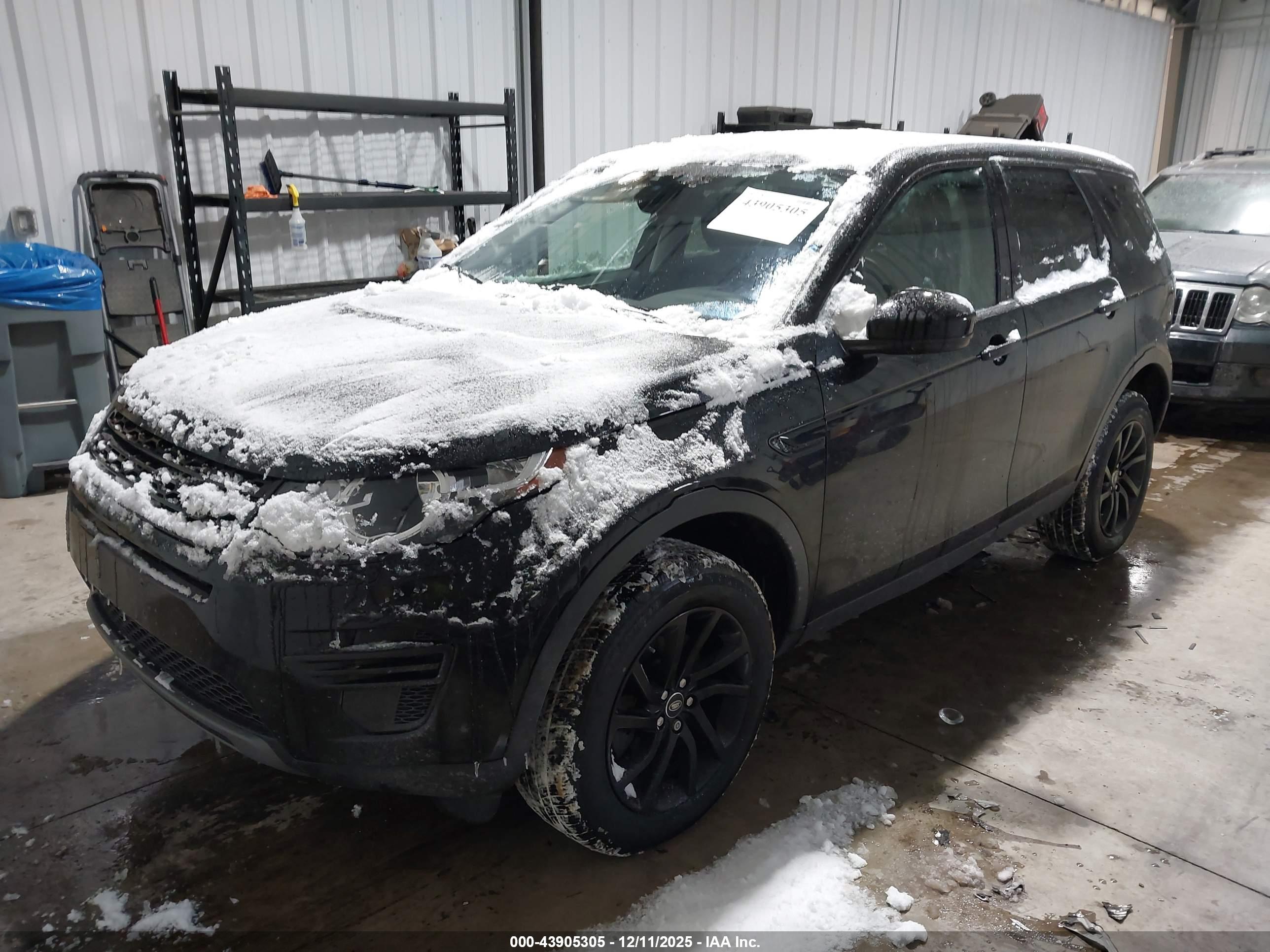 LAND ROVER image 2