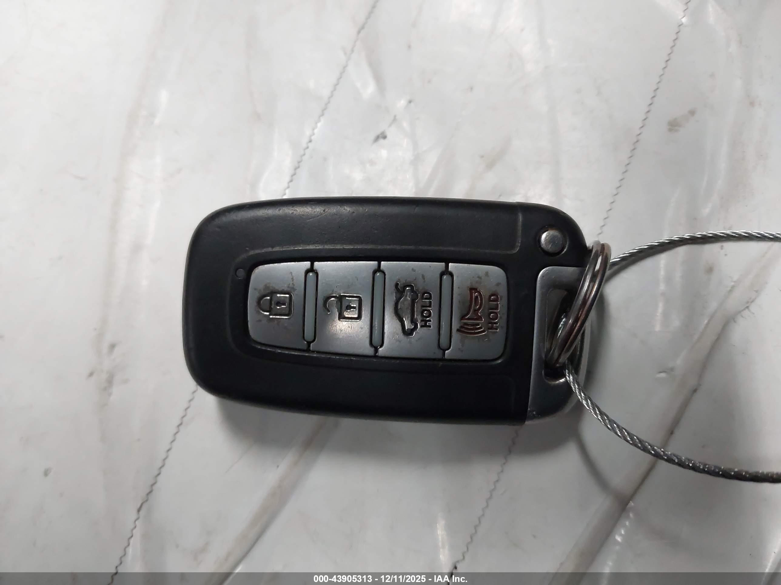 HYUNDAI SONATA image 11