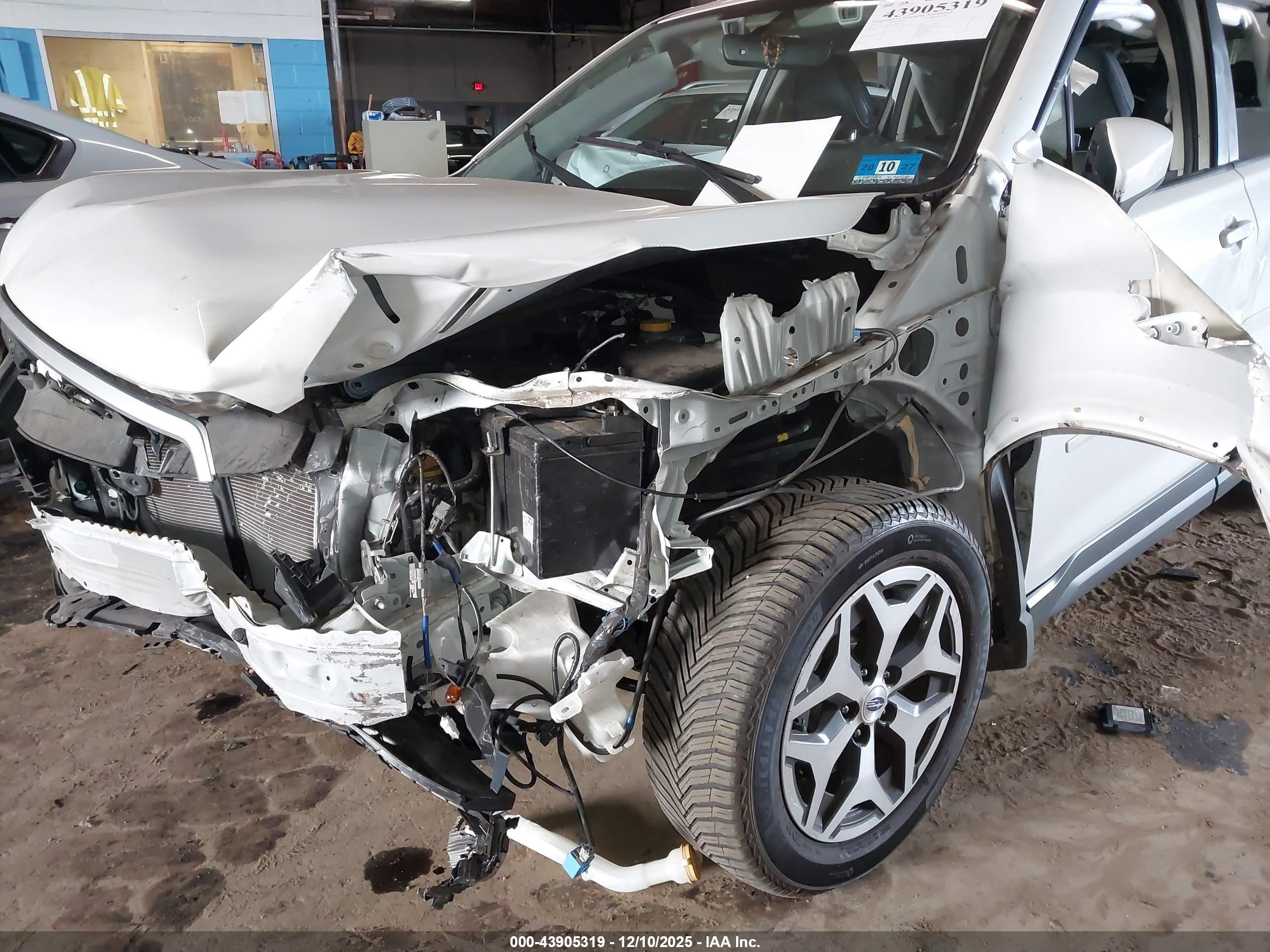 SUBARU FORESTER image 6