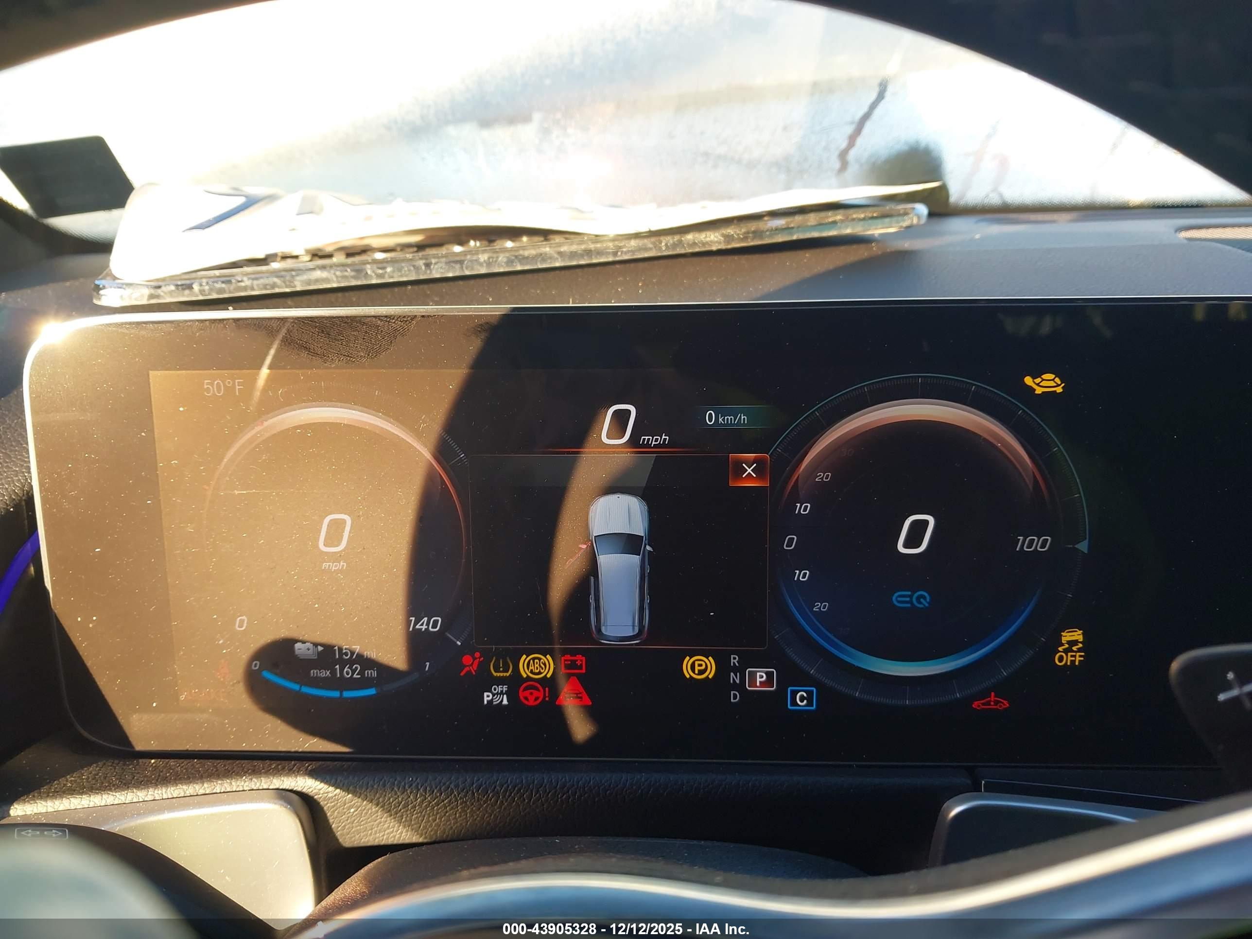 MERCEDES-BENZ EQB image 6