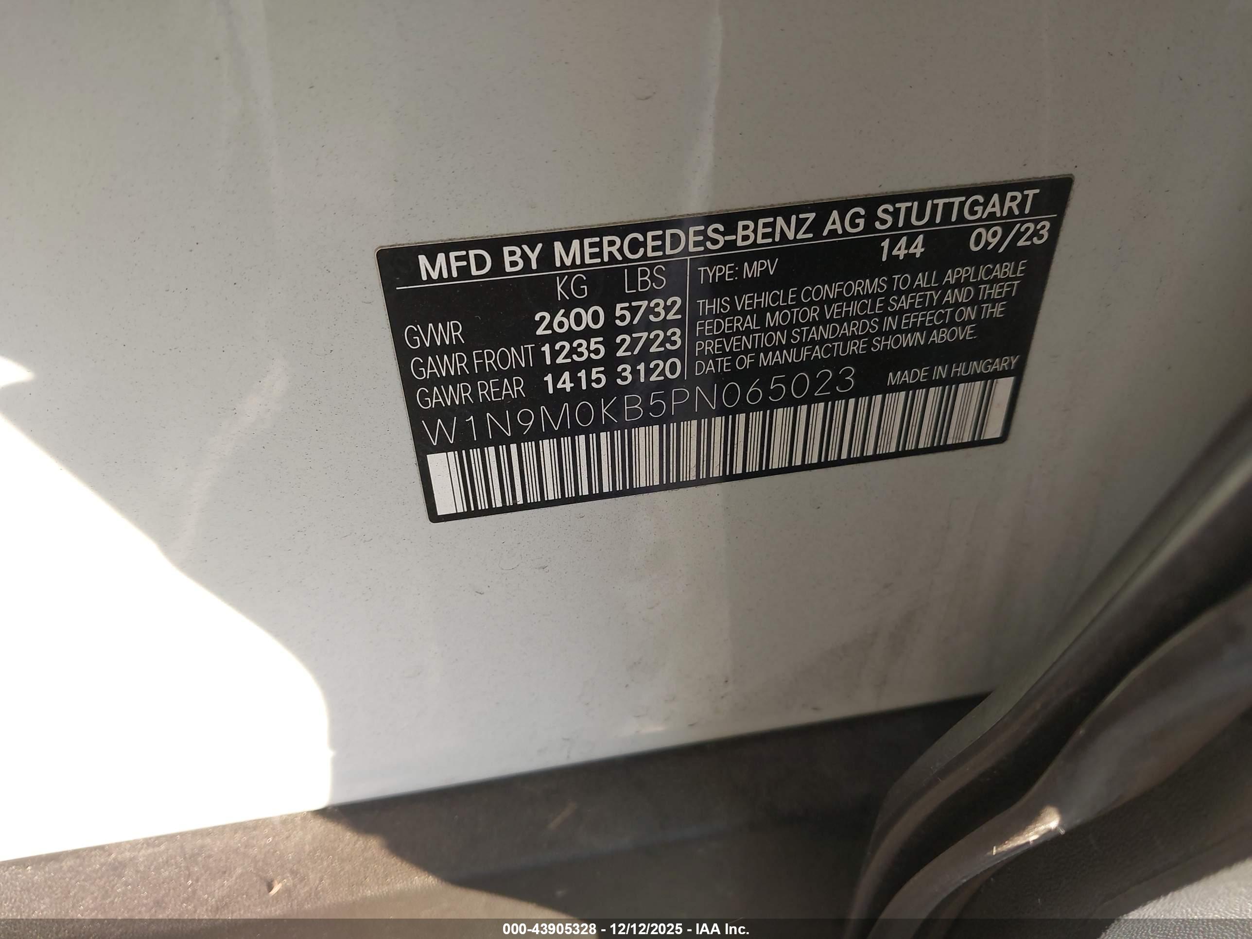 MERCEDES-BENZ EQB image 9