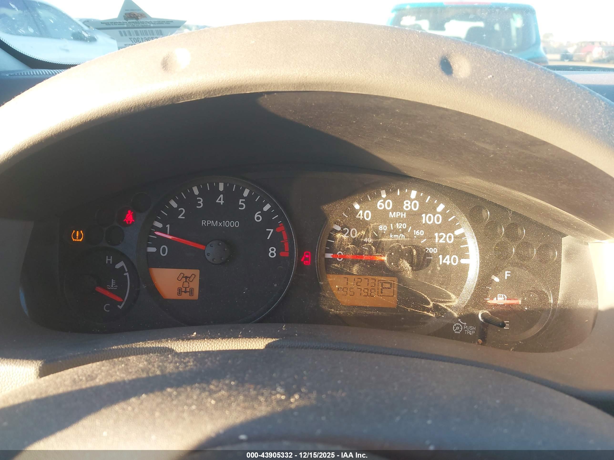 NISSAN FRONTIER image 7