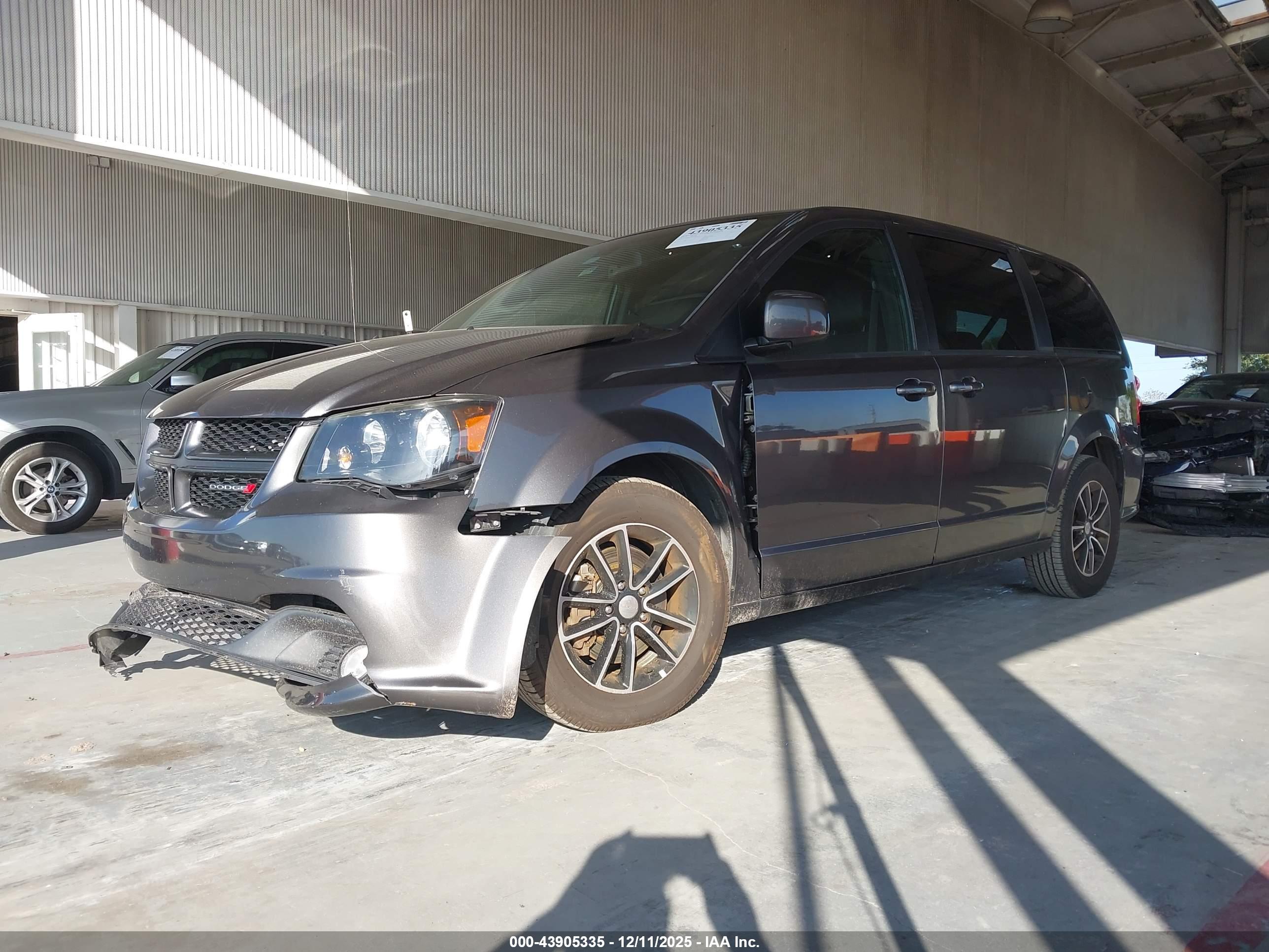 DODGE GRAND image 2