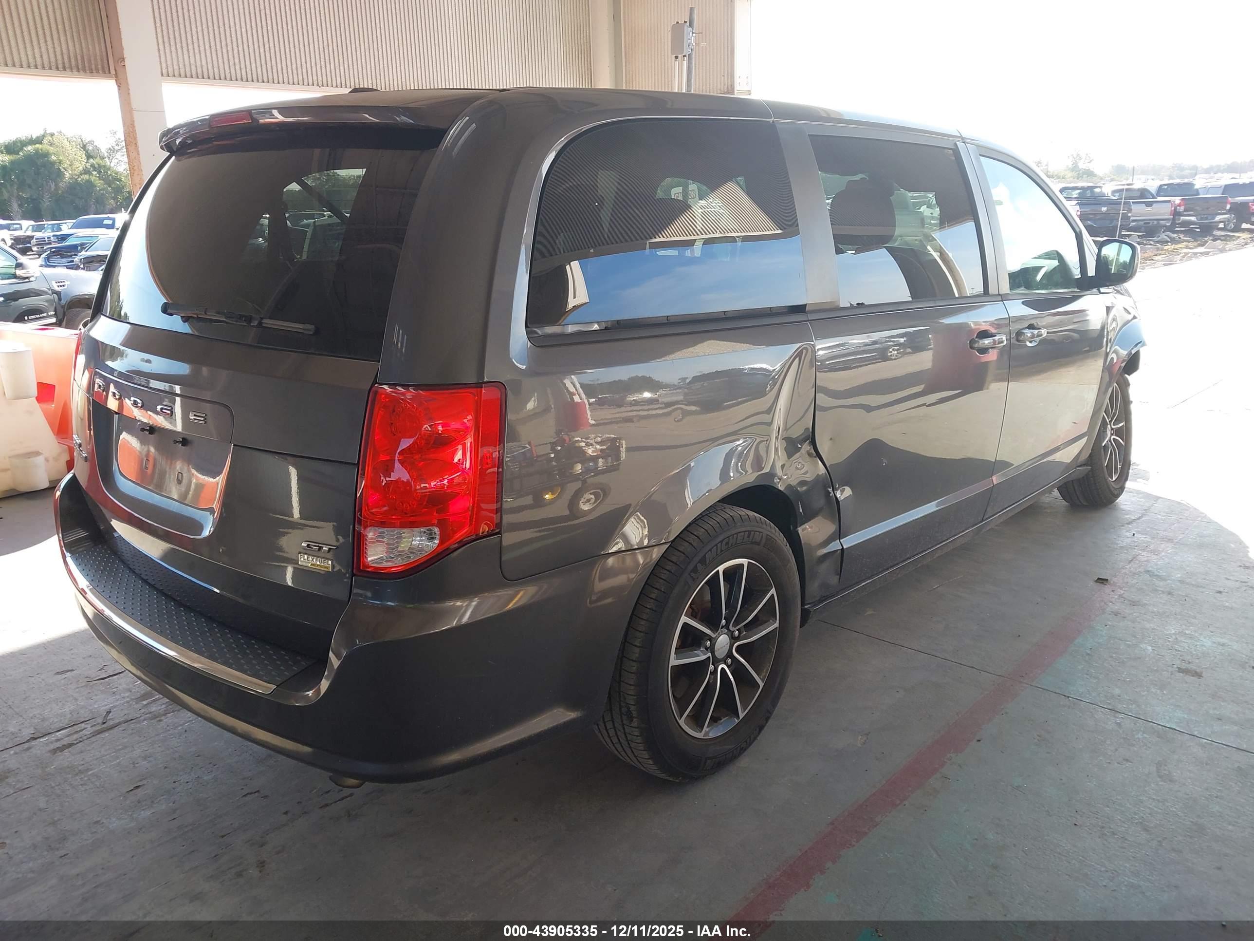 DODGE GRAND image 4