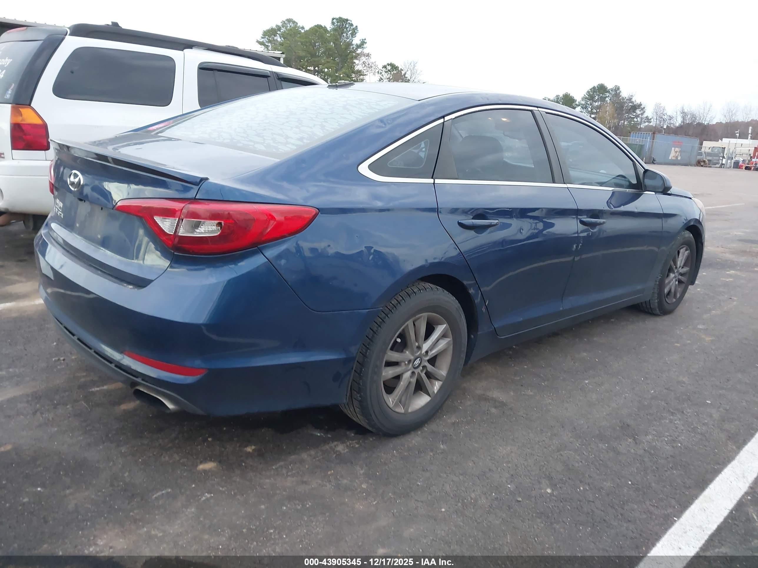 HYUNDAI SONATA image 4