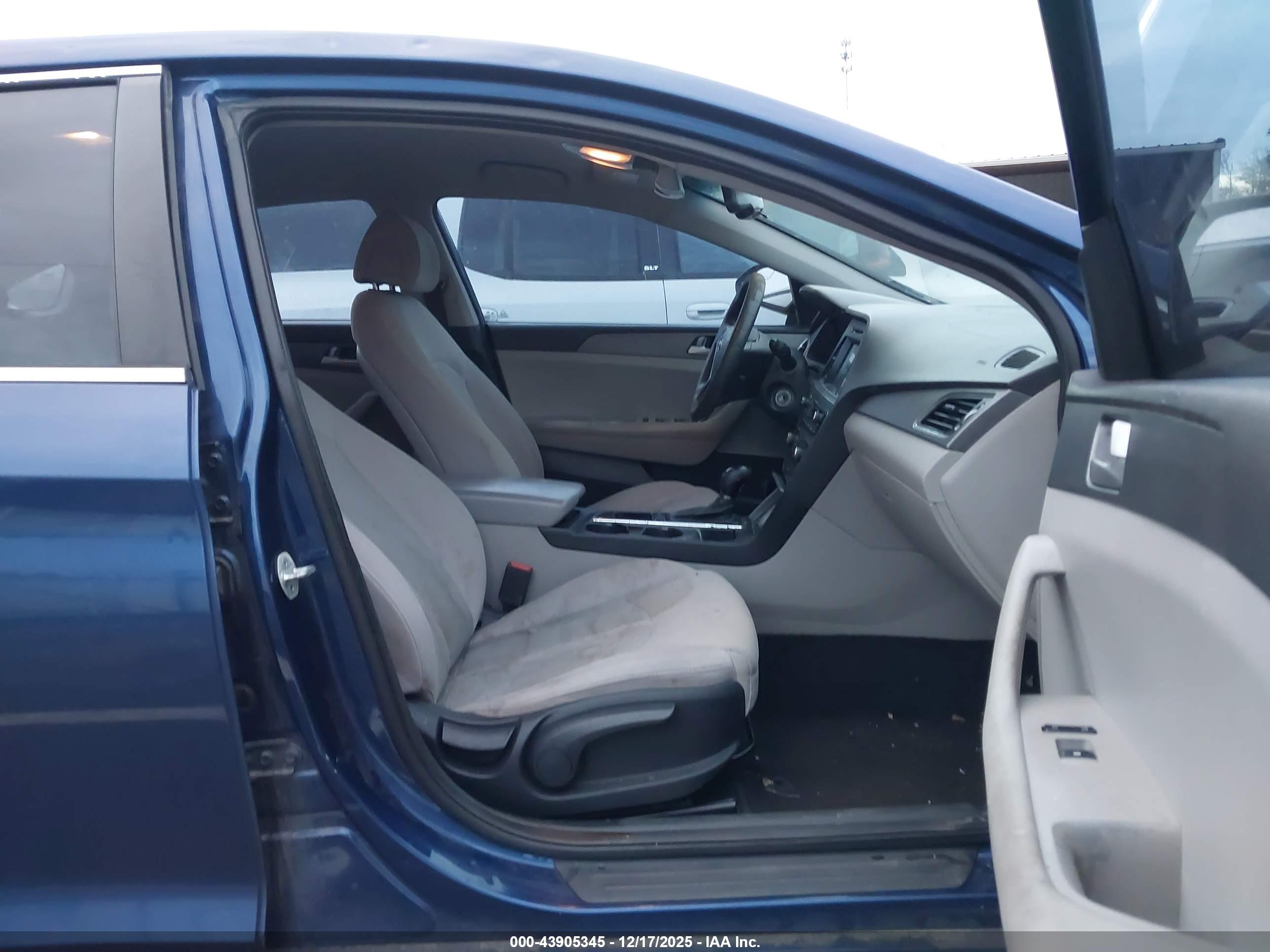 HYUNDAI SONATA image 5