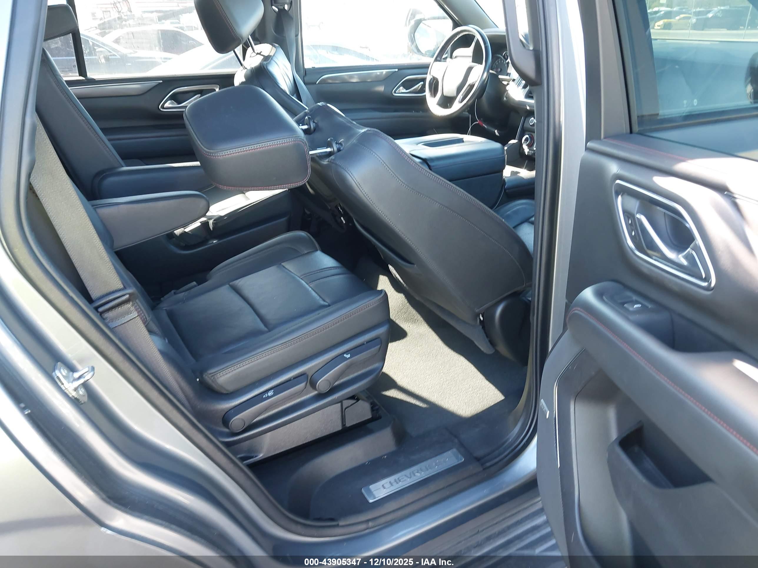 CHEVROLET TAHOE image 8