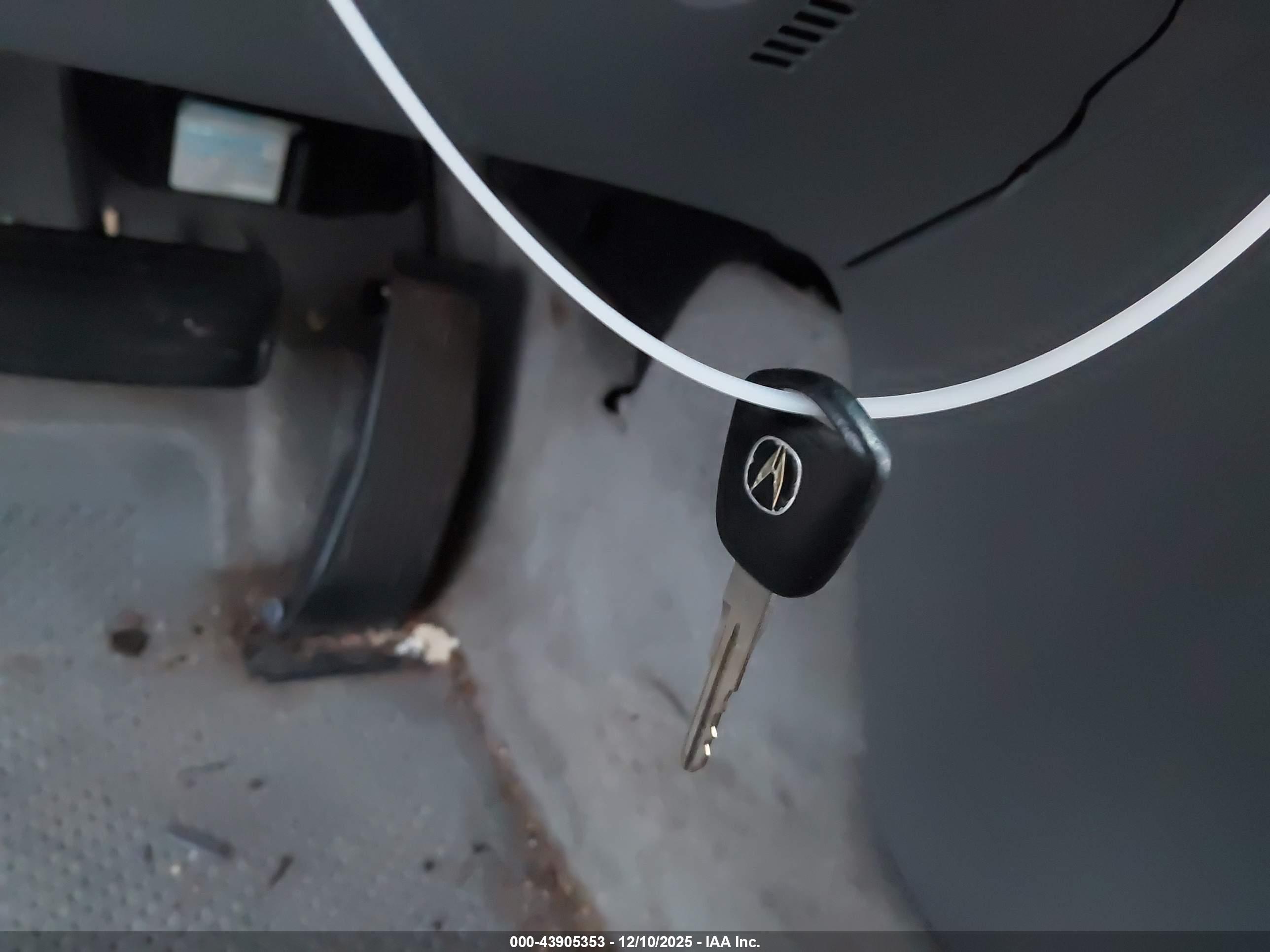 ACURA TL image 11