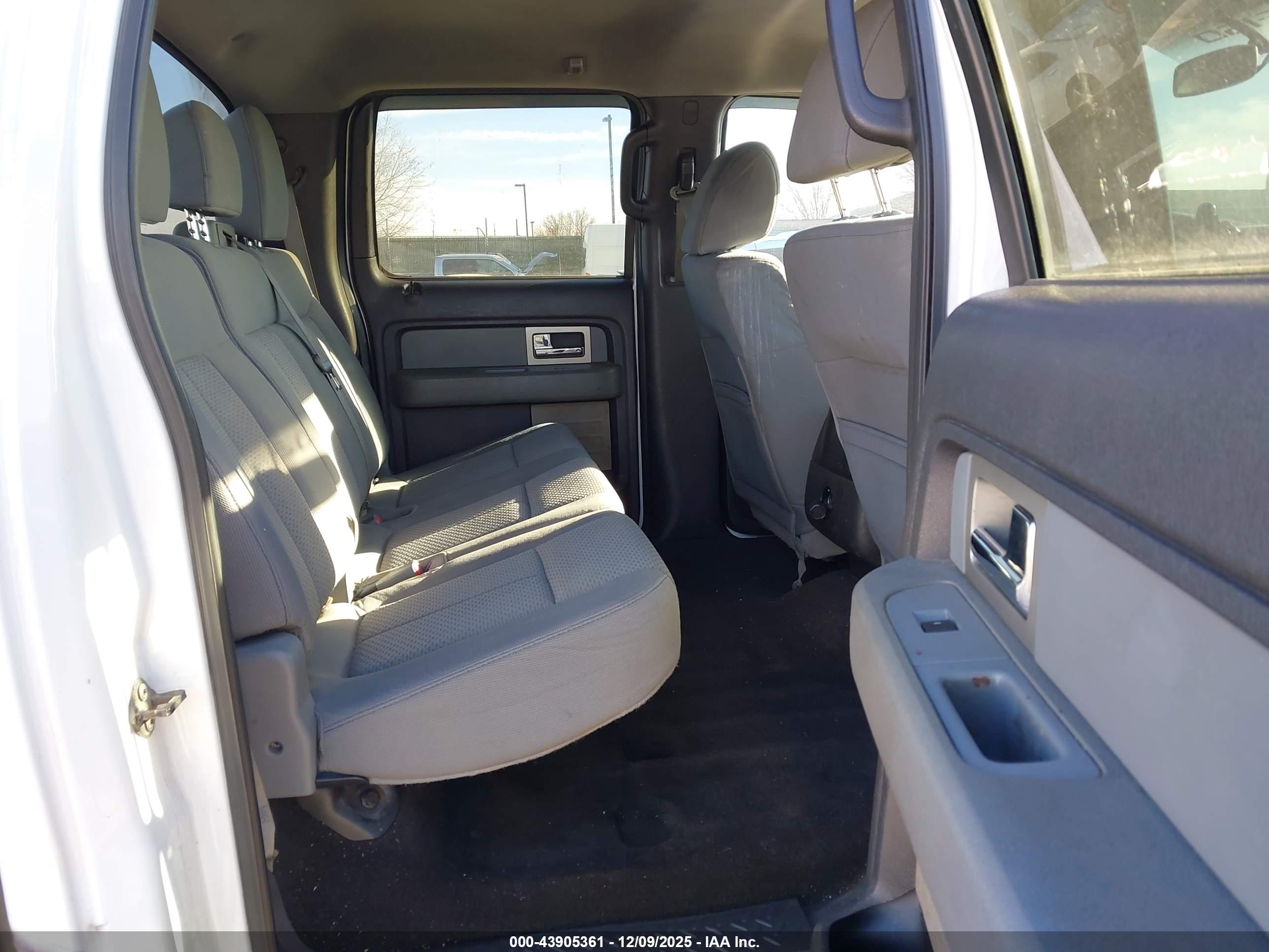 FORD F-150 image 8