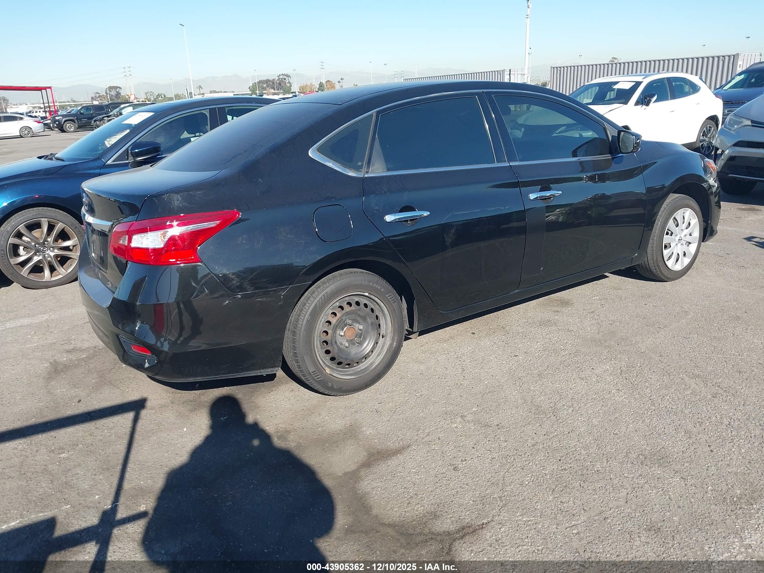 NISSAN SENTRA image 4