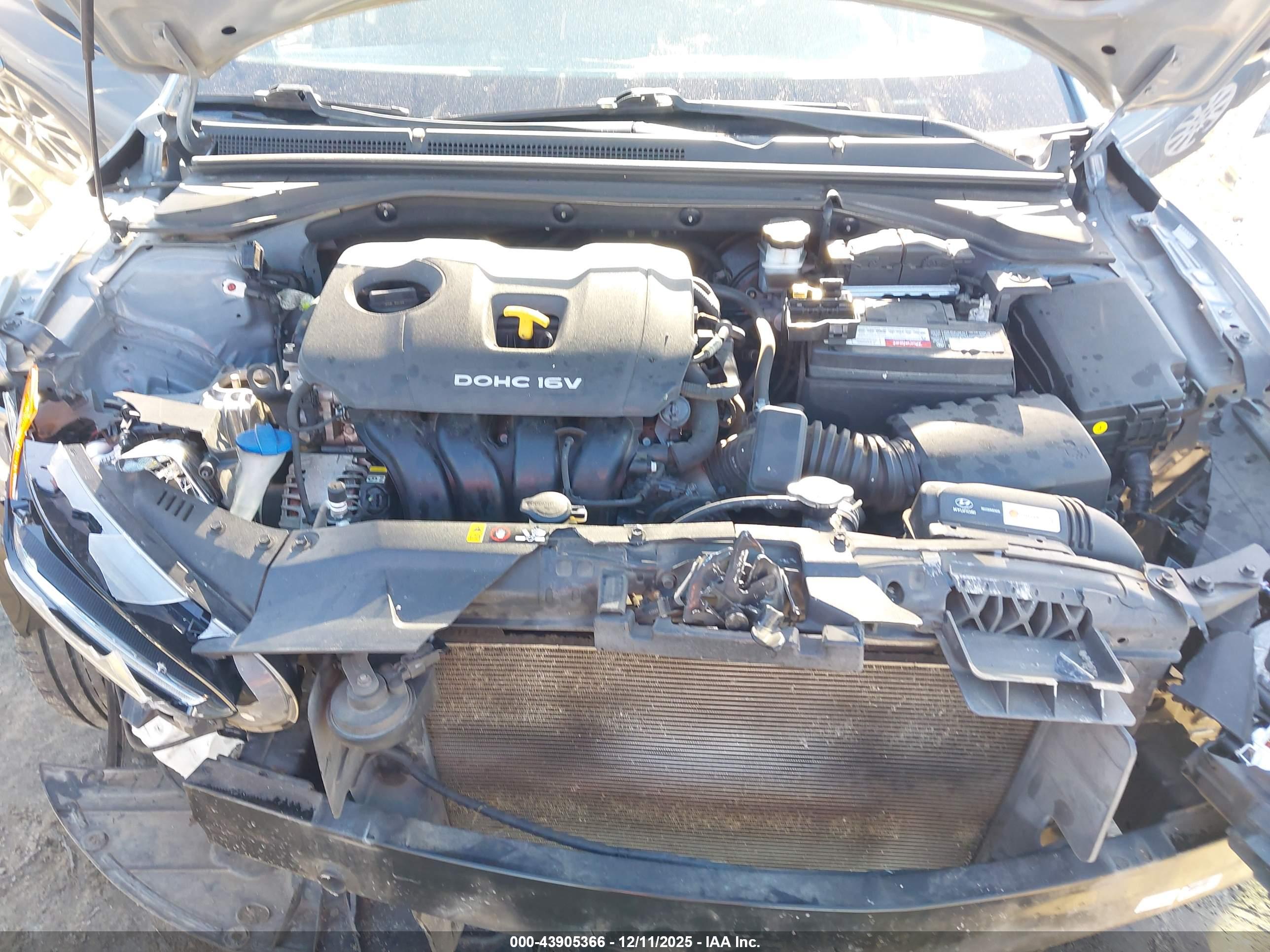 HYUNDAI VELOSTER image 10