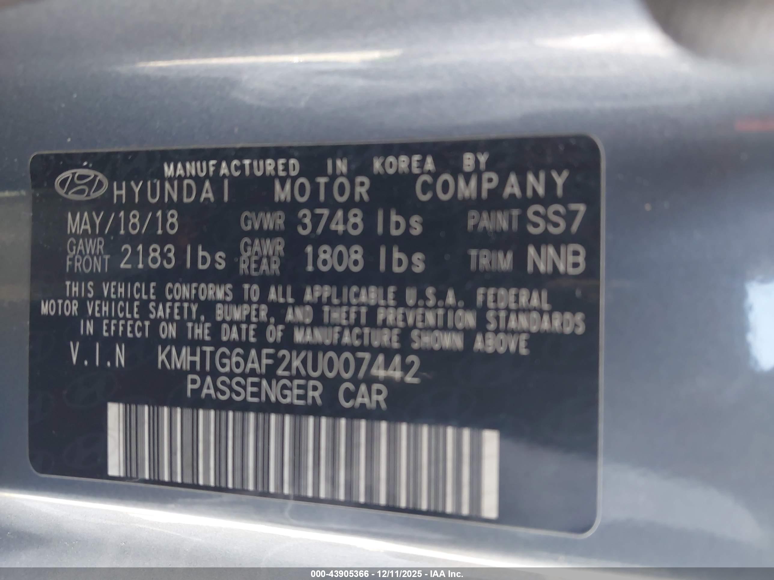HYUNDAI VELOSTER image 9