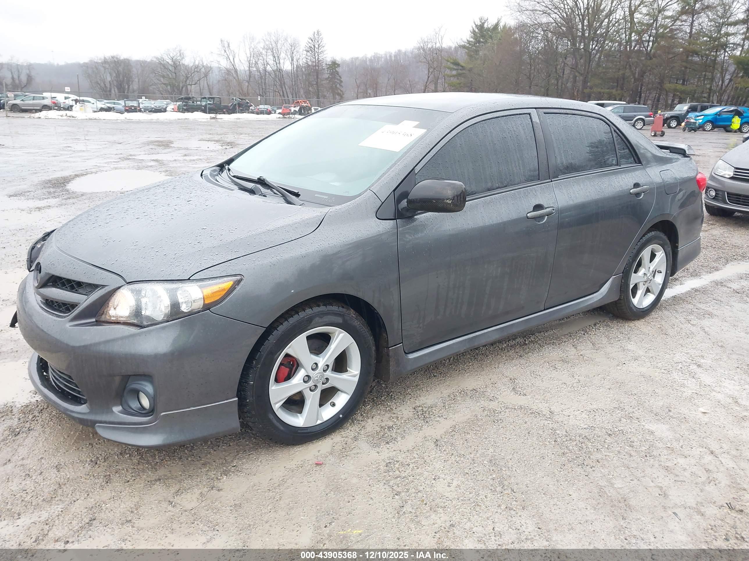 TOYOTA COROLLA image 2