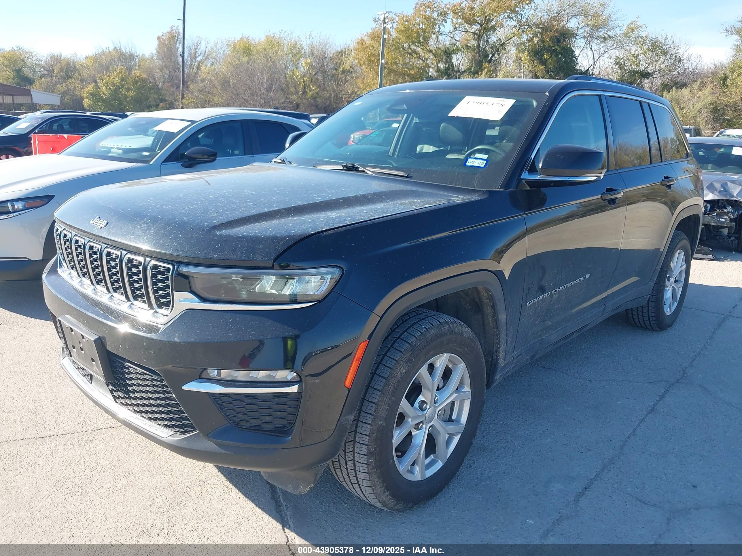 JEEP GRAND image 2