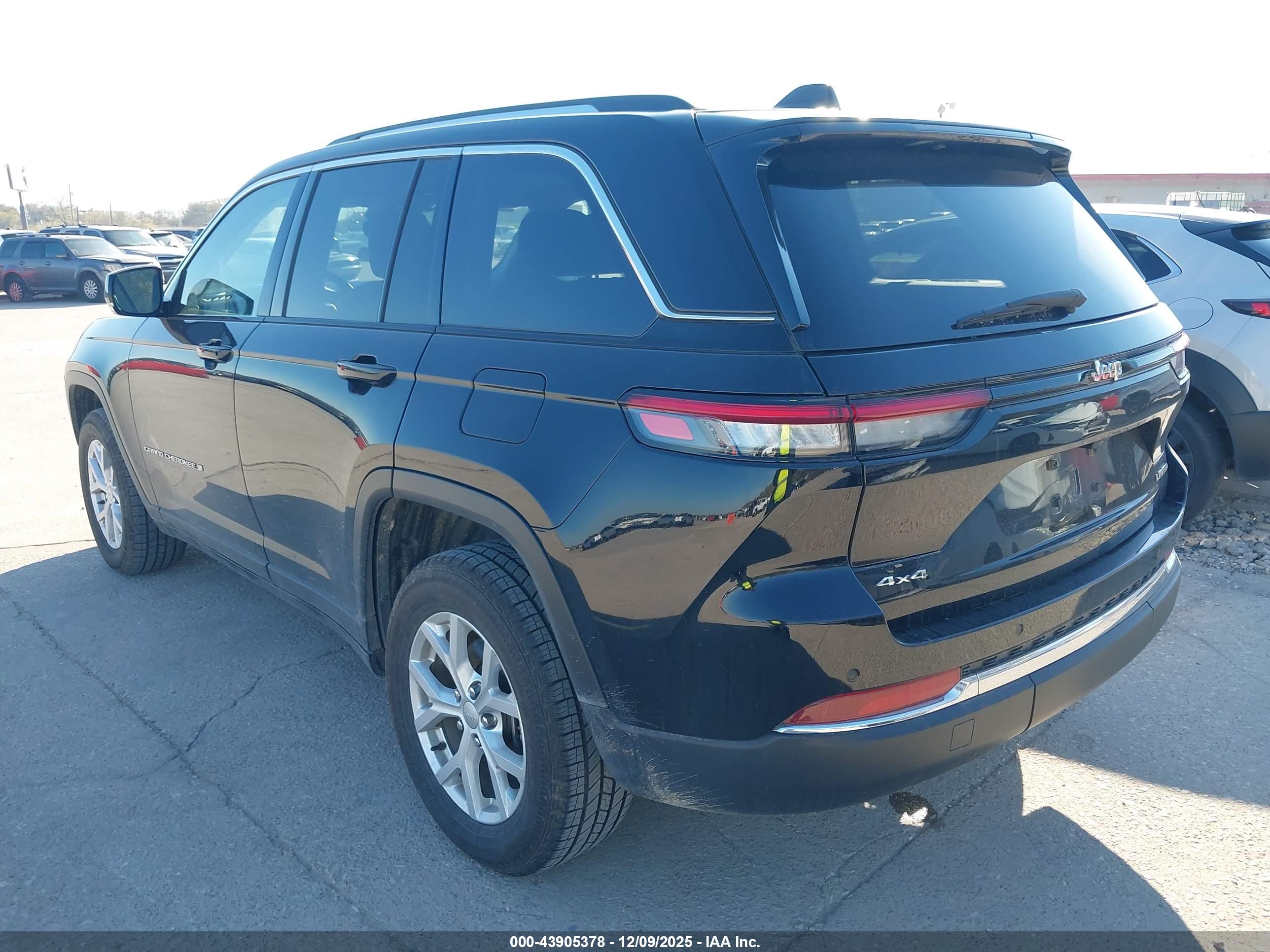 JEEP GRAND image 3
