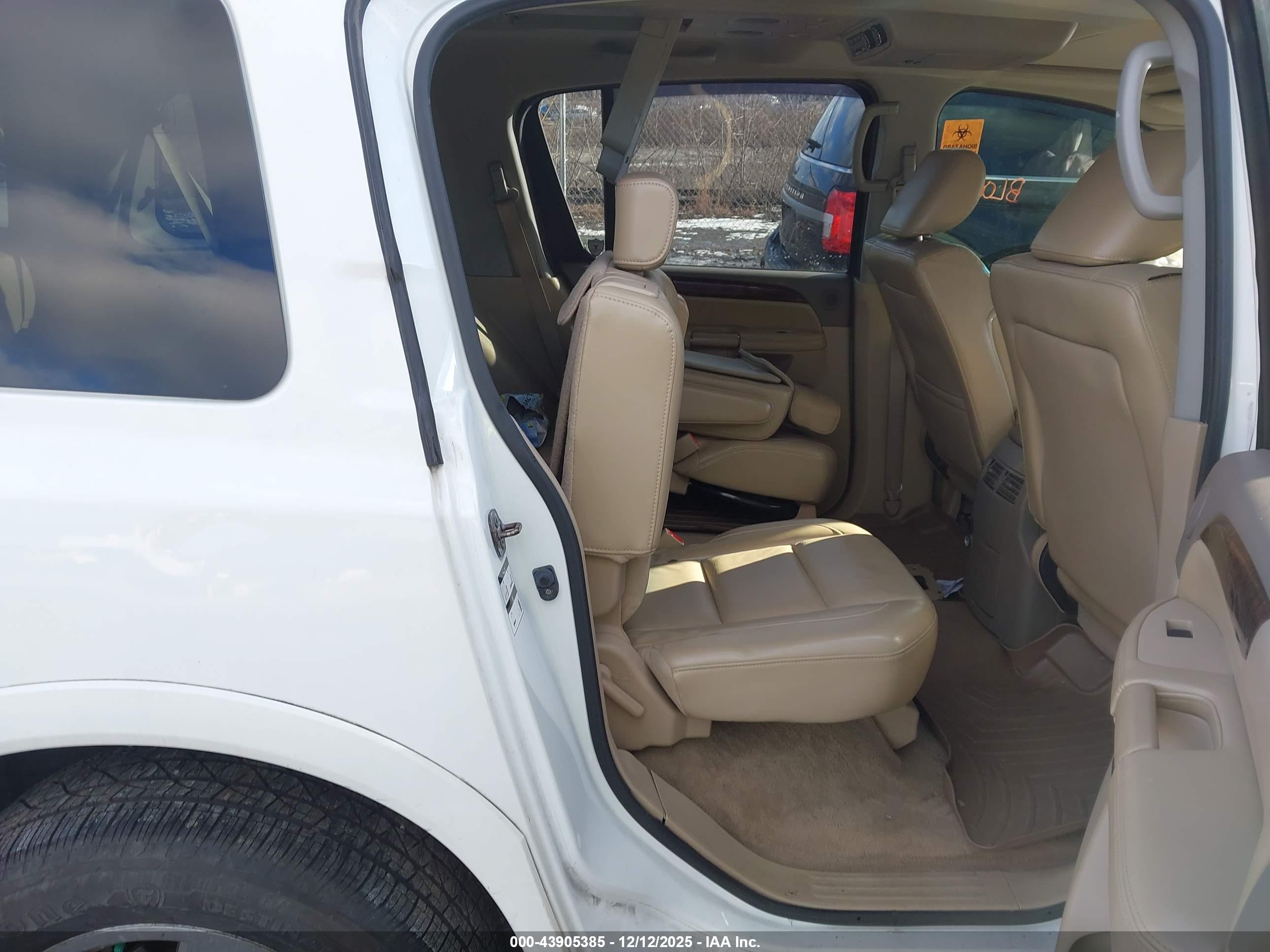 NISSAN ARMADA image 8