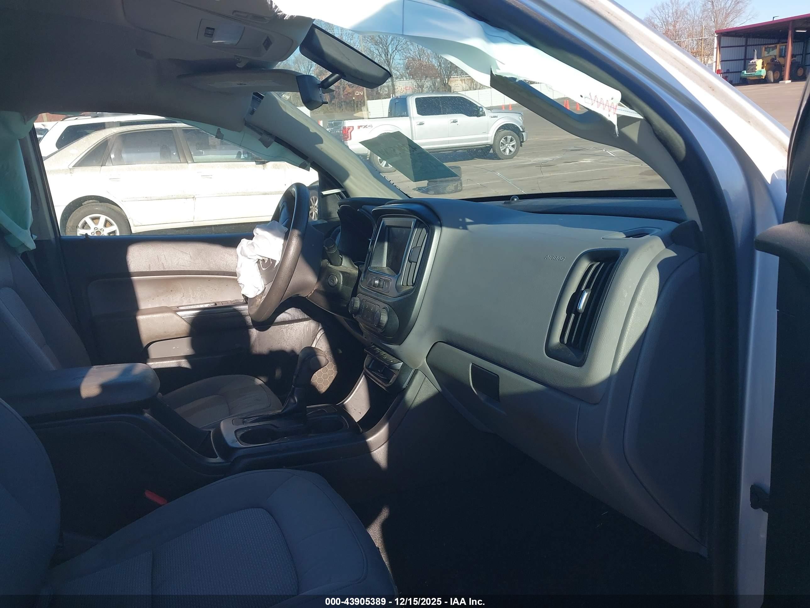 GMC CANYON image 5