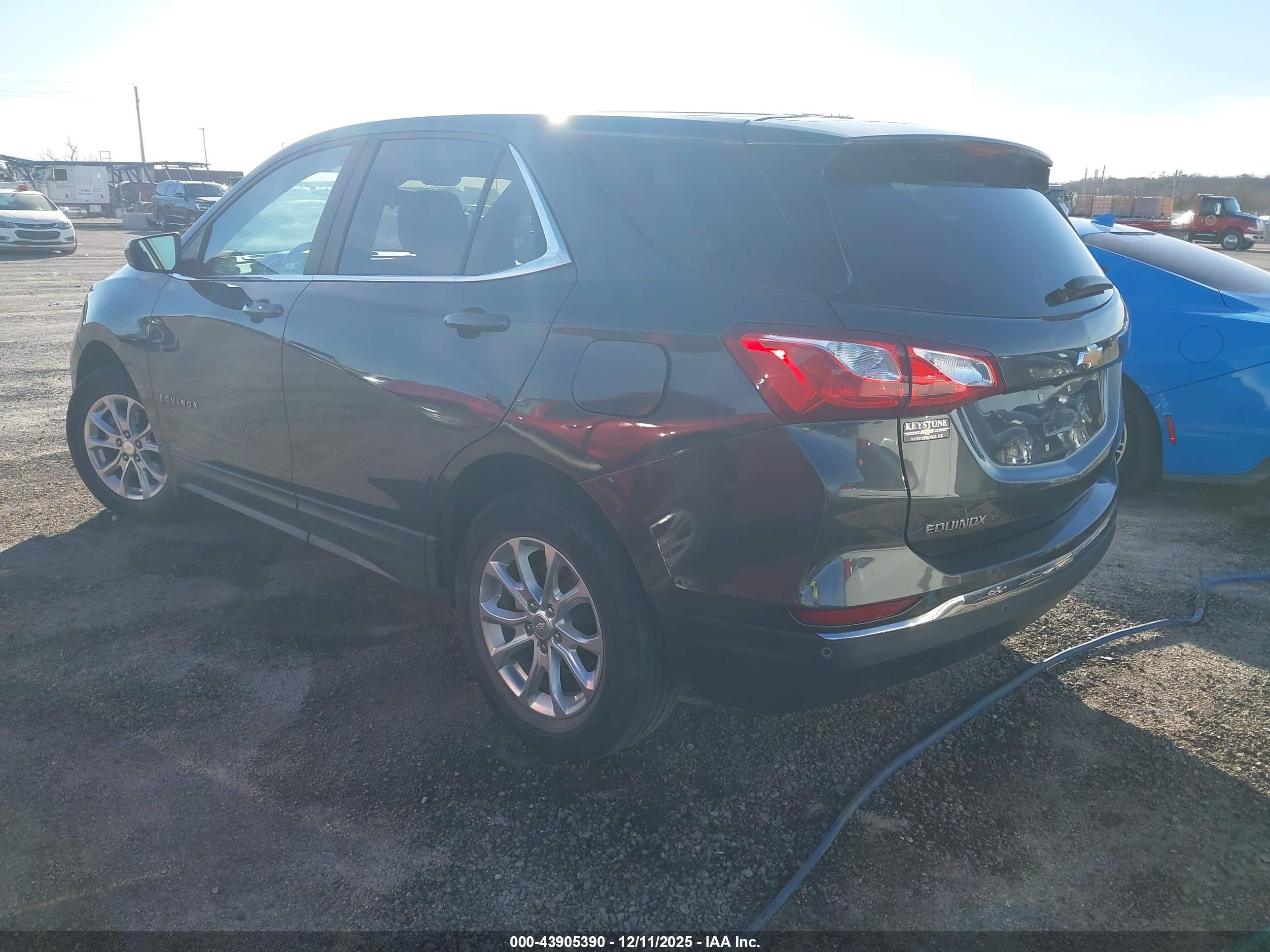 CHEVROLET EQUINOX image 3