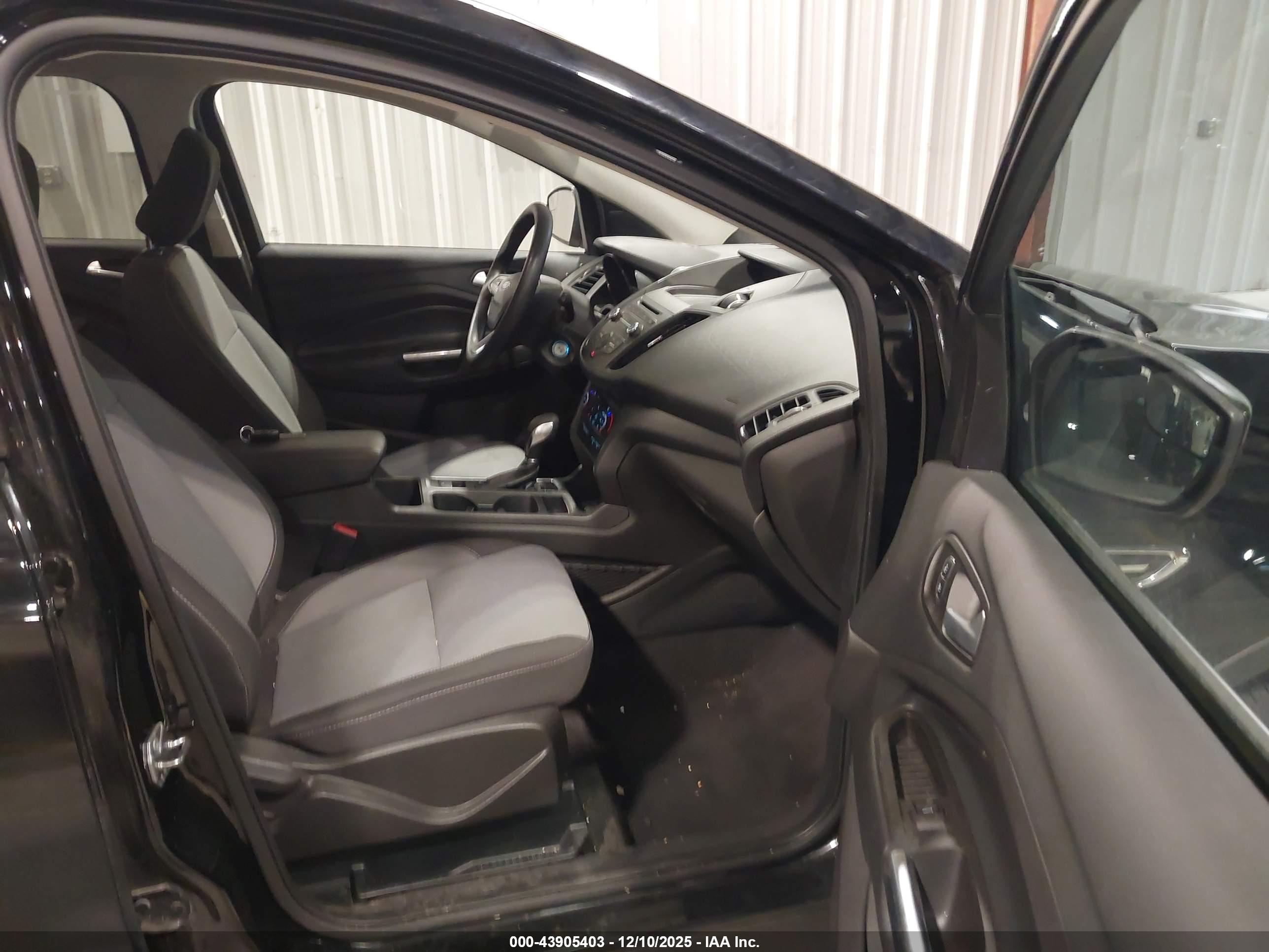 FORD ESCAPE image 5
