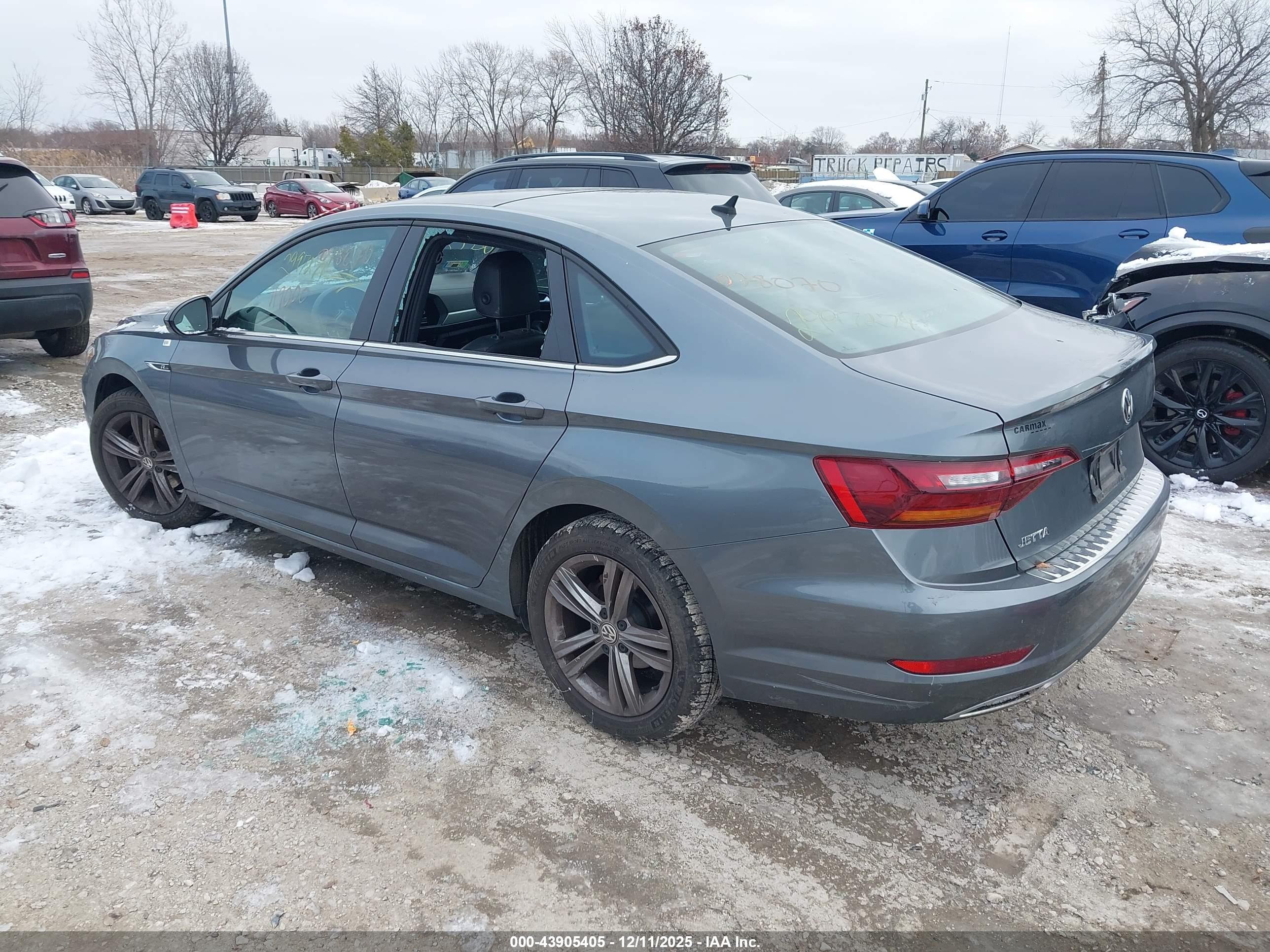 VOLKSWAGEN JETTA image 3