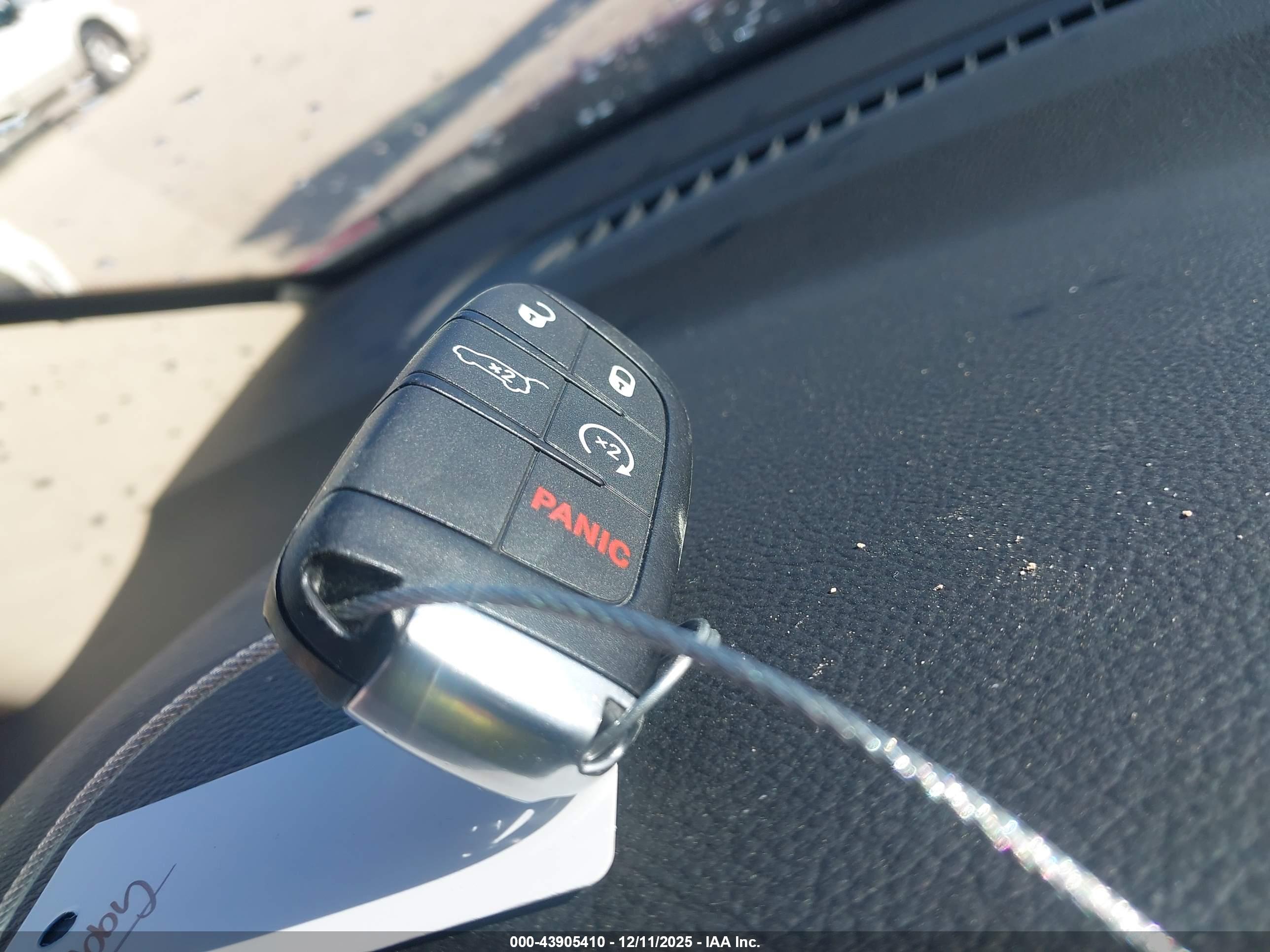 JEEP GRAND image 11
