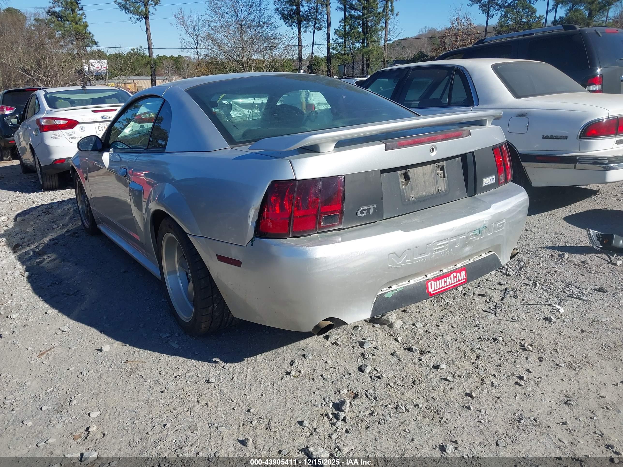 FORD MUSTANG image 3
