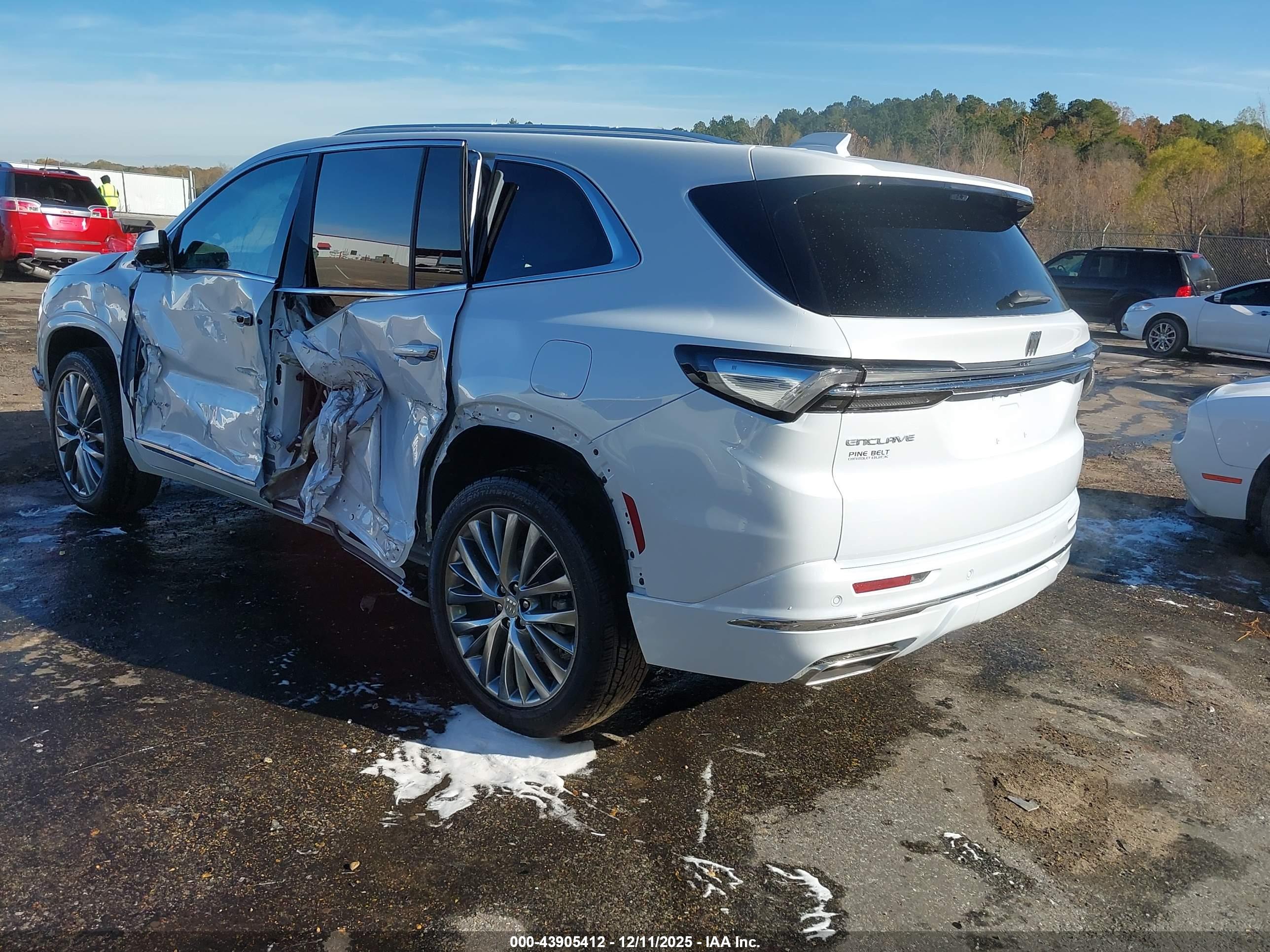 BUICK ENCLAVE image 3