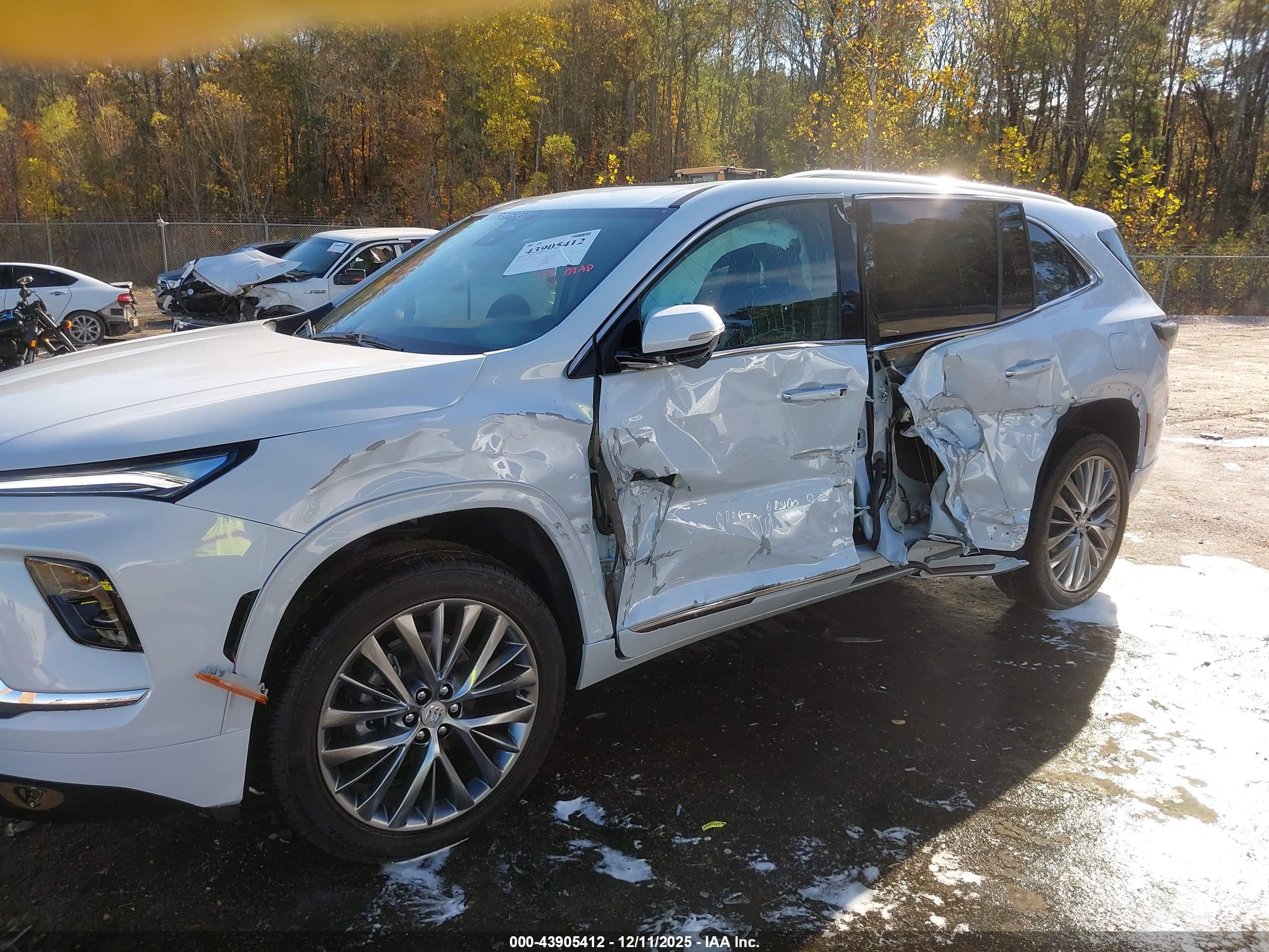 BUICK ENCLAVE image 6