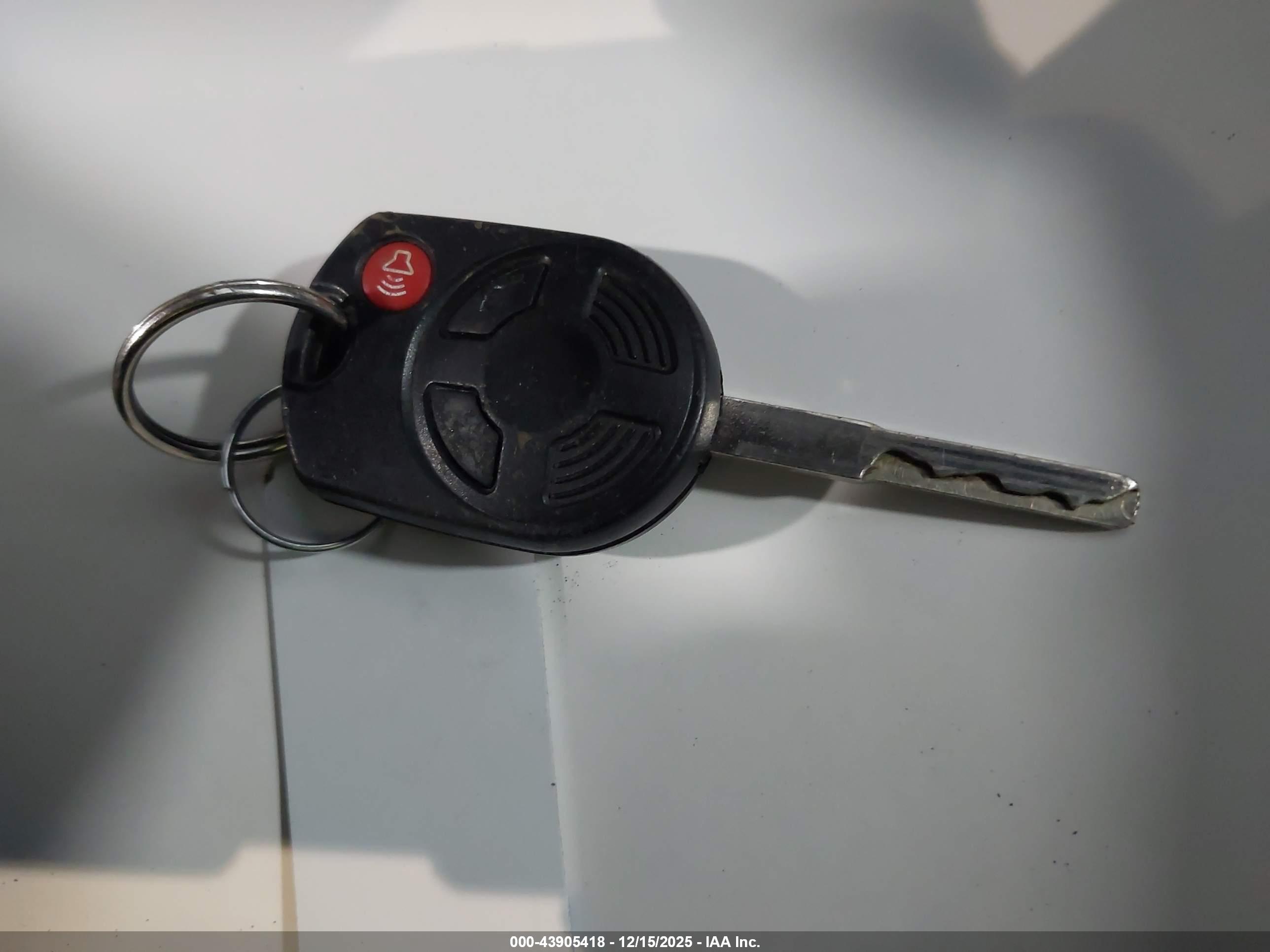FORD ESCAPE image 11