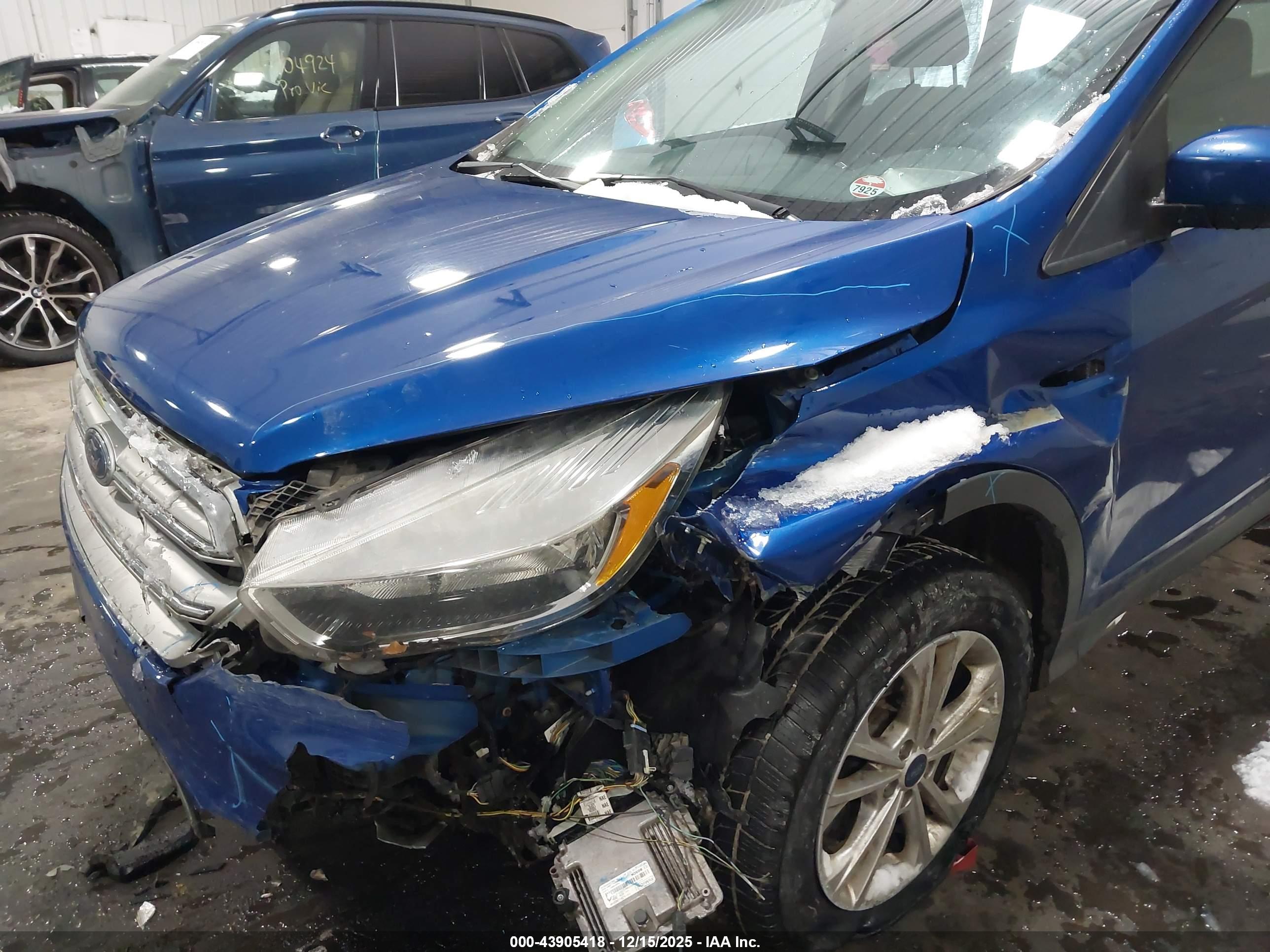 FORD ESCAPE image 6