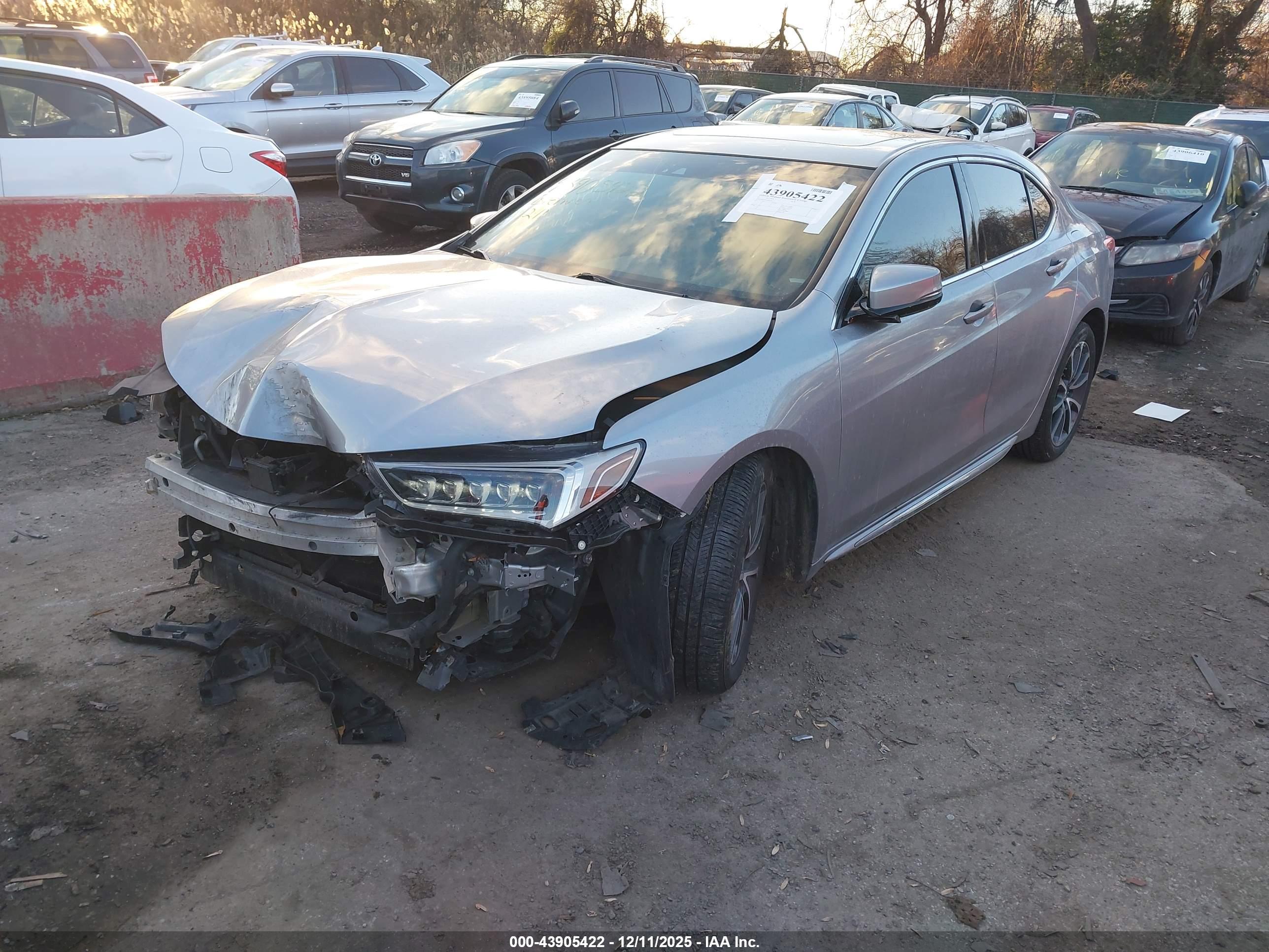 ACURA TLX image 2