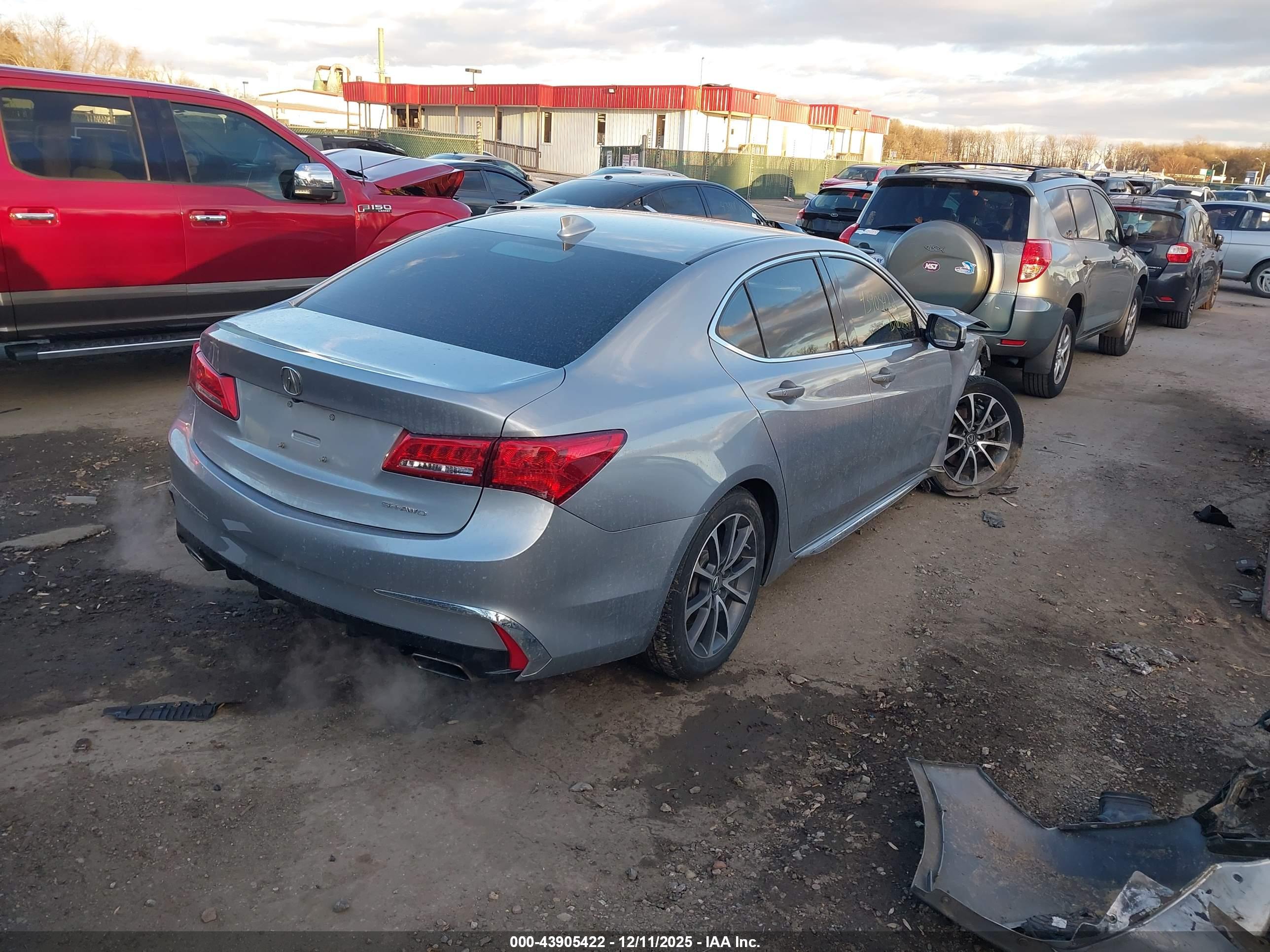 ACURA TLX image 4