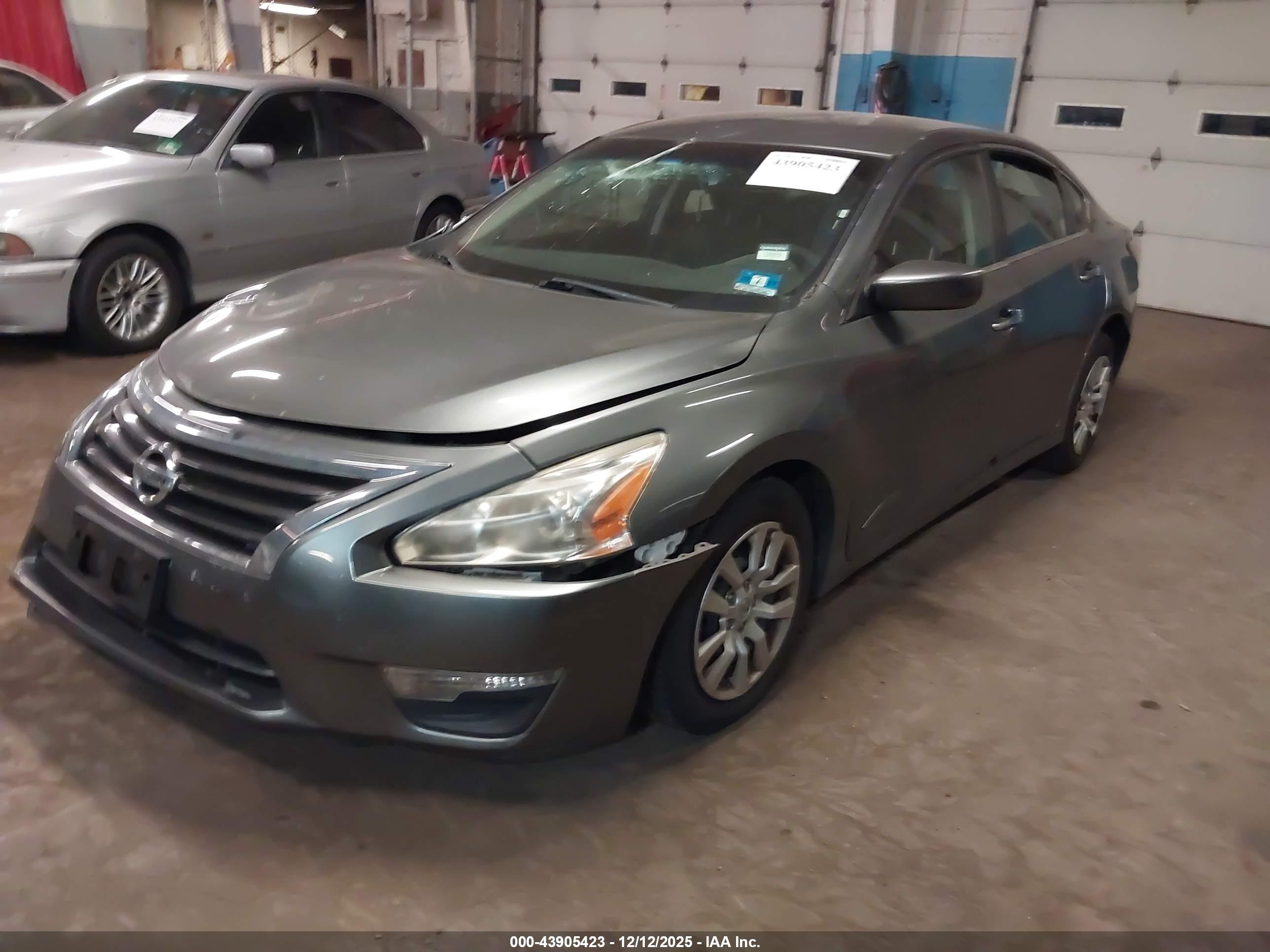 NISSAN ALTIMA image 2