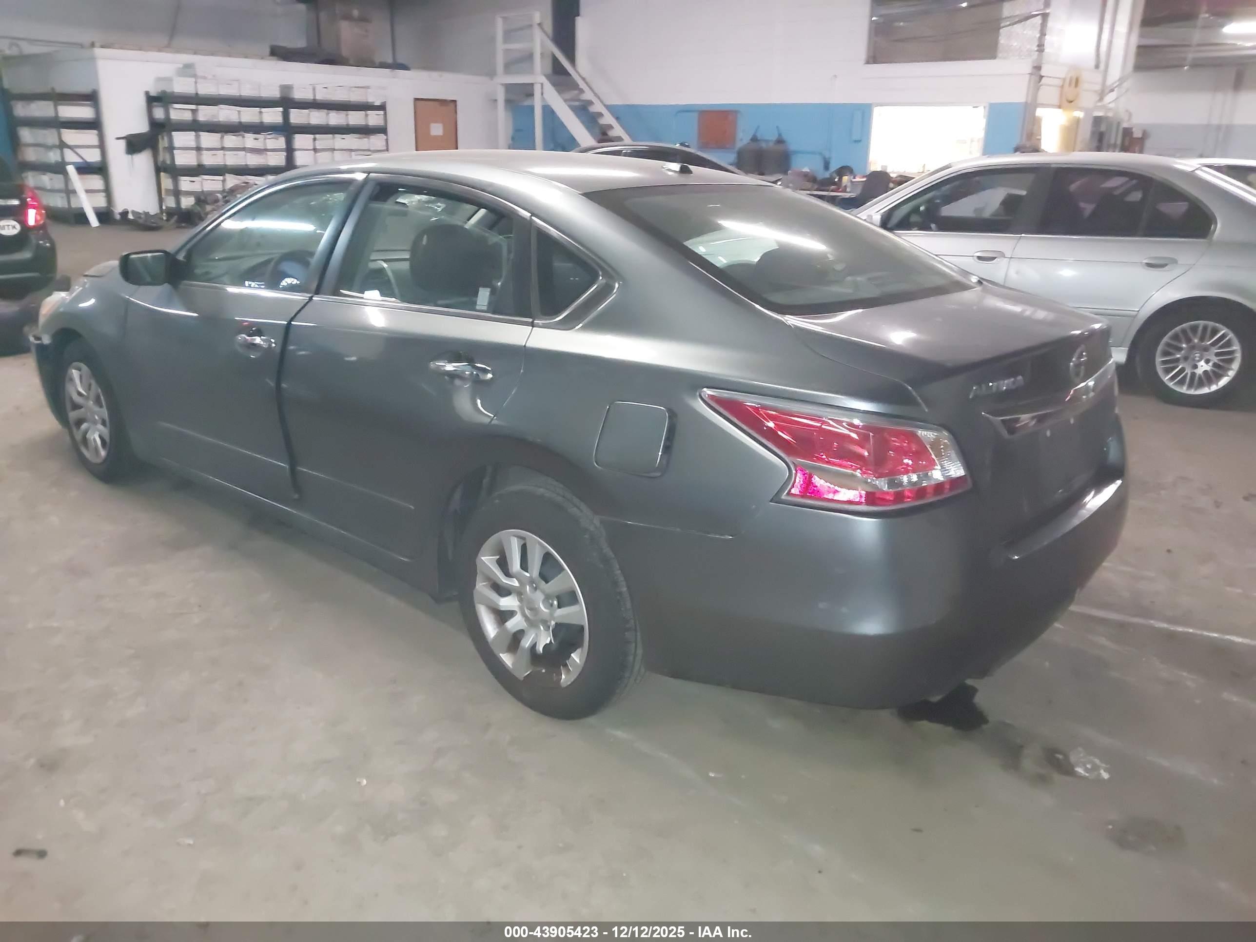 NISSAN ALTIMA image 3