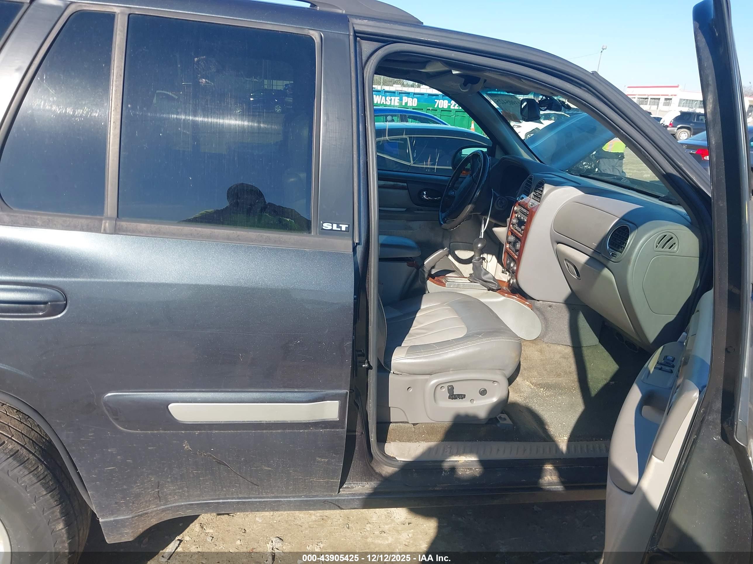 GMC ENVOY image 5