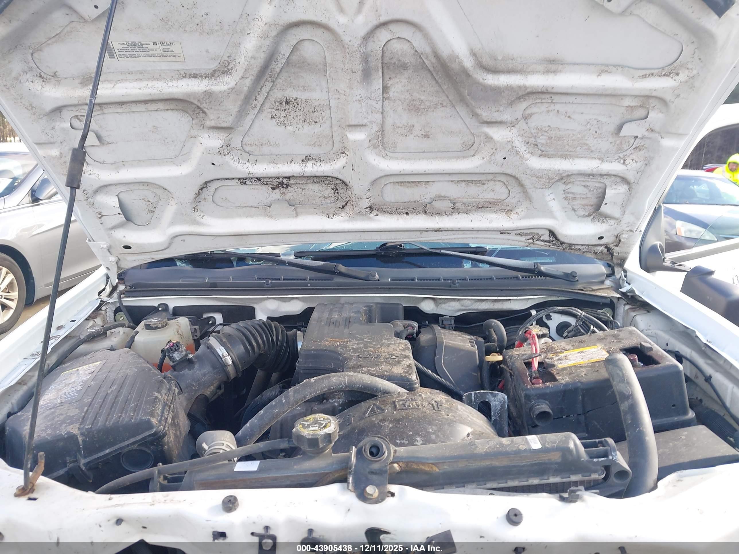 CHEVROLET COLORADO image 10