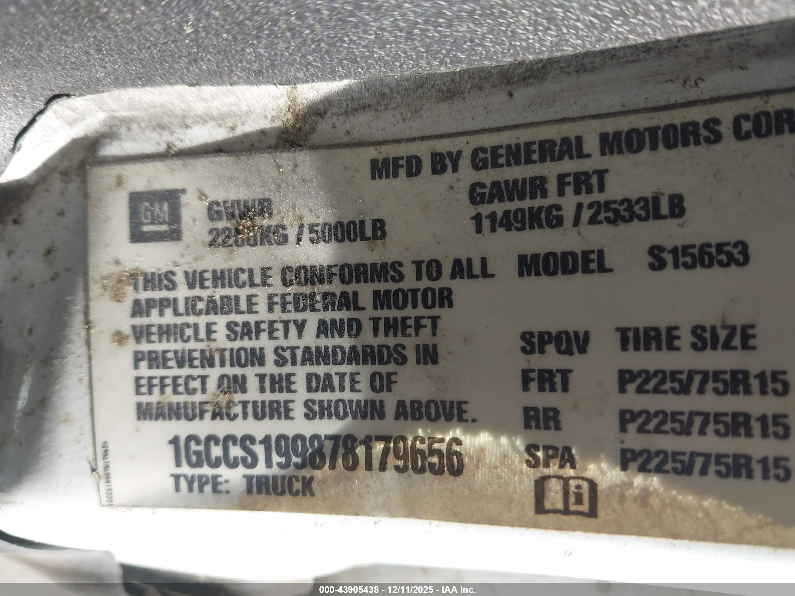 CHEVROLET COLORADO image 9