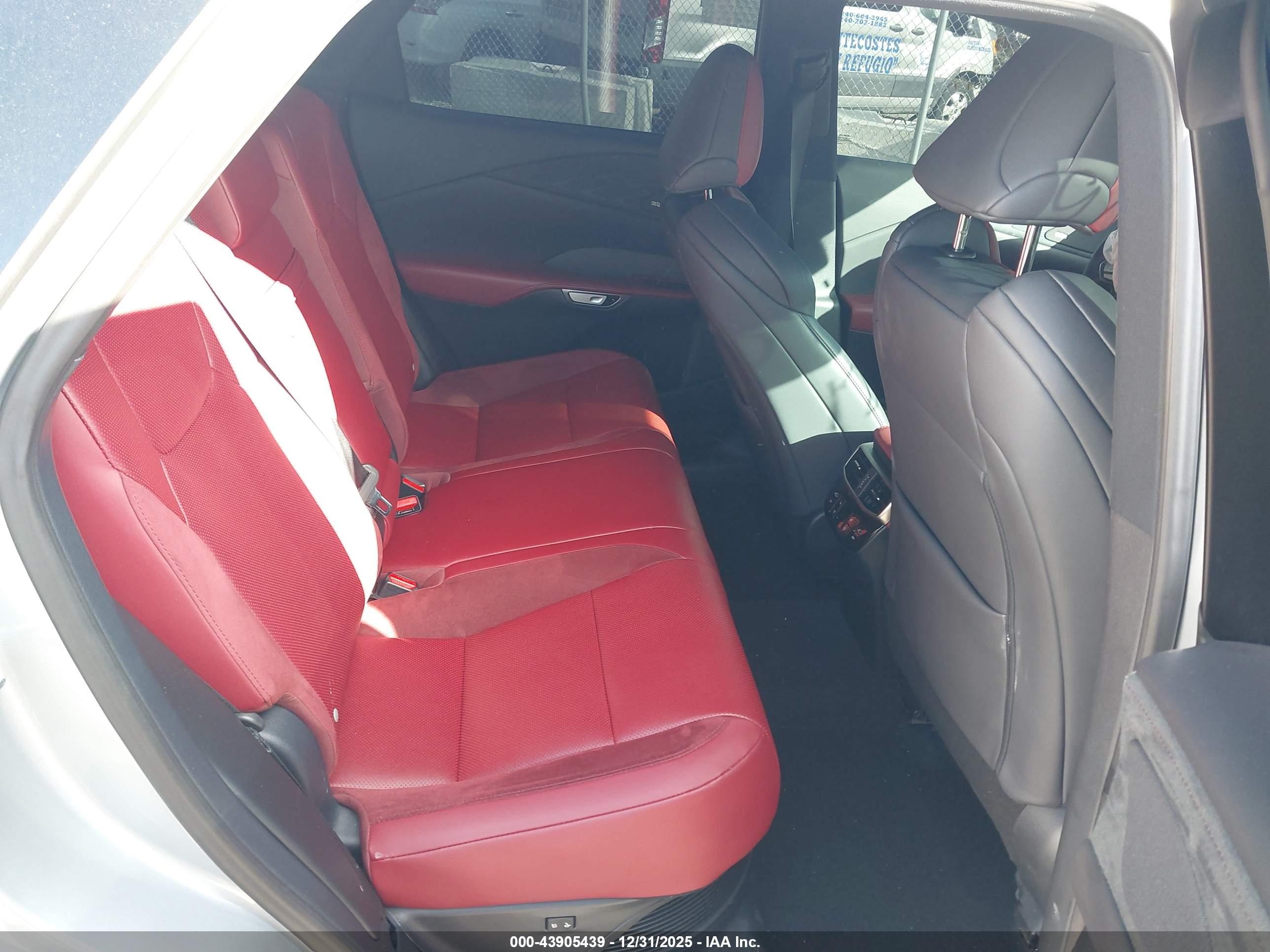 LEXUS RX image 8