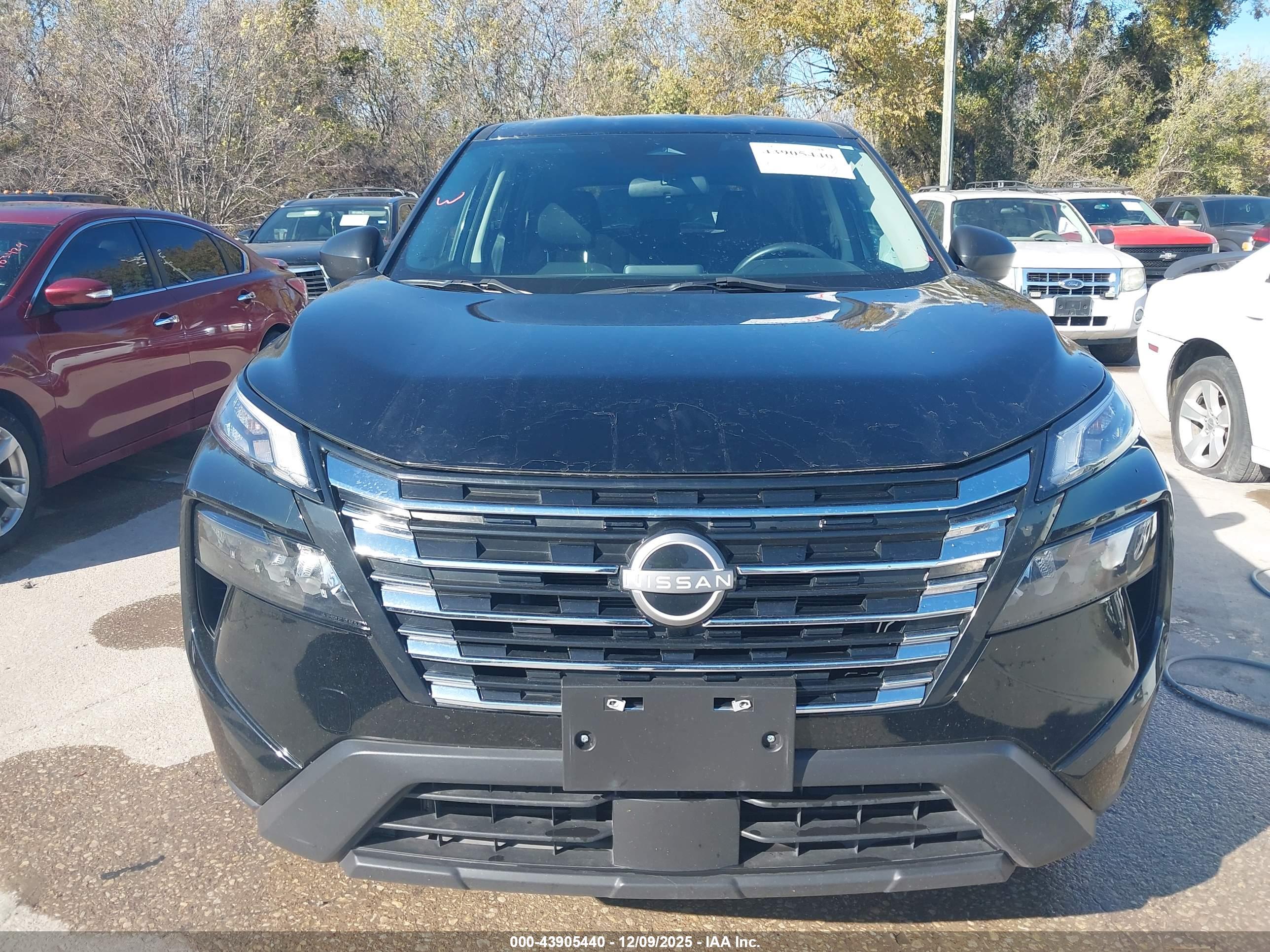 NISSAN ROGUE image 6