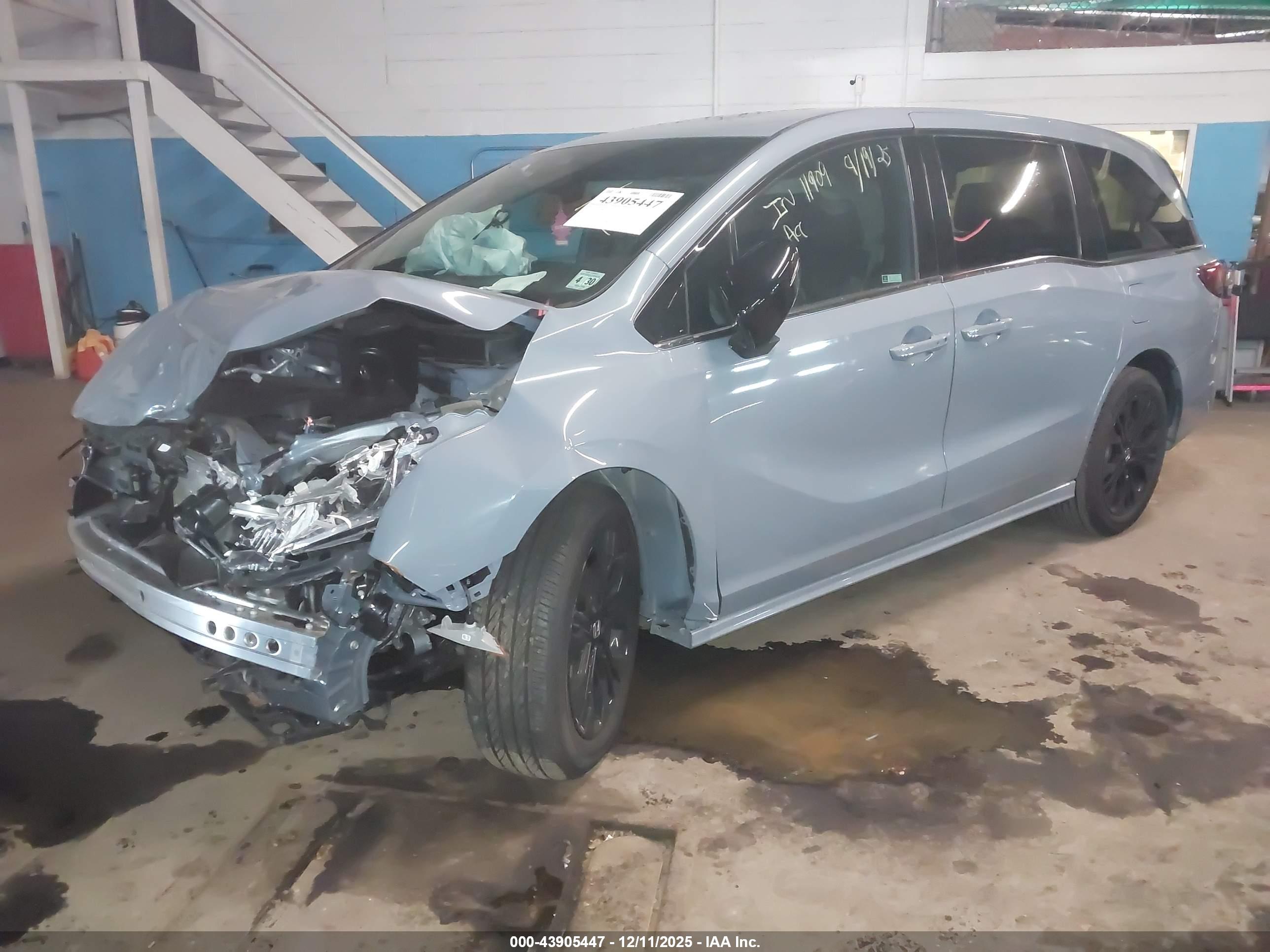 HONDA ODYSSEY image 2