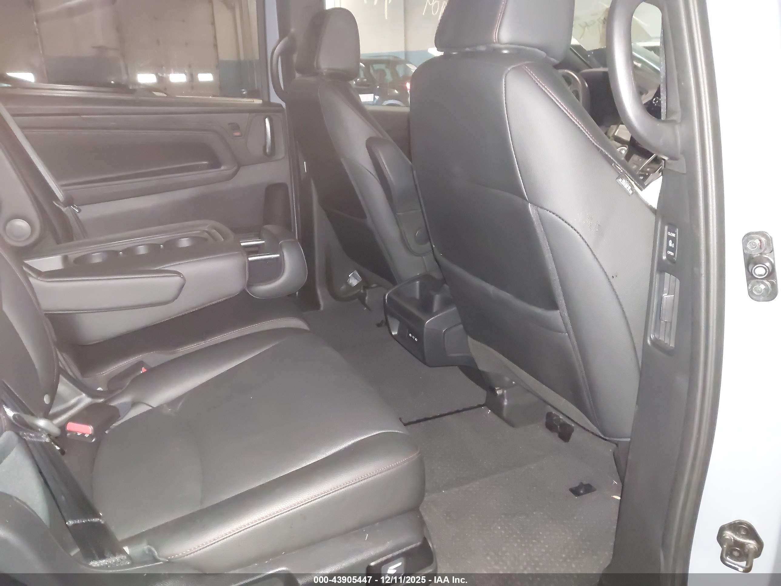 HONDA ODYSSEY image 8